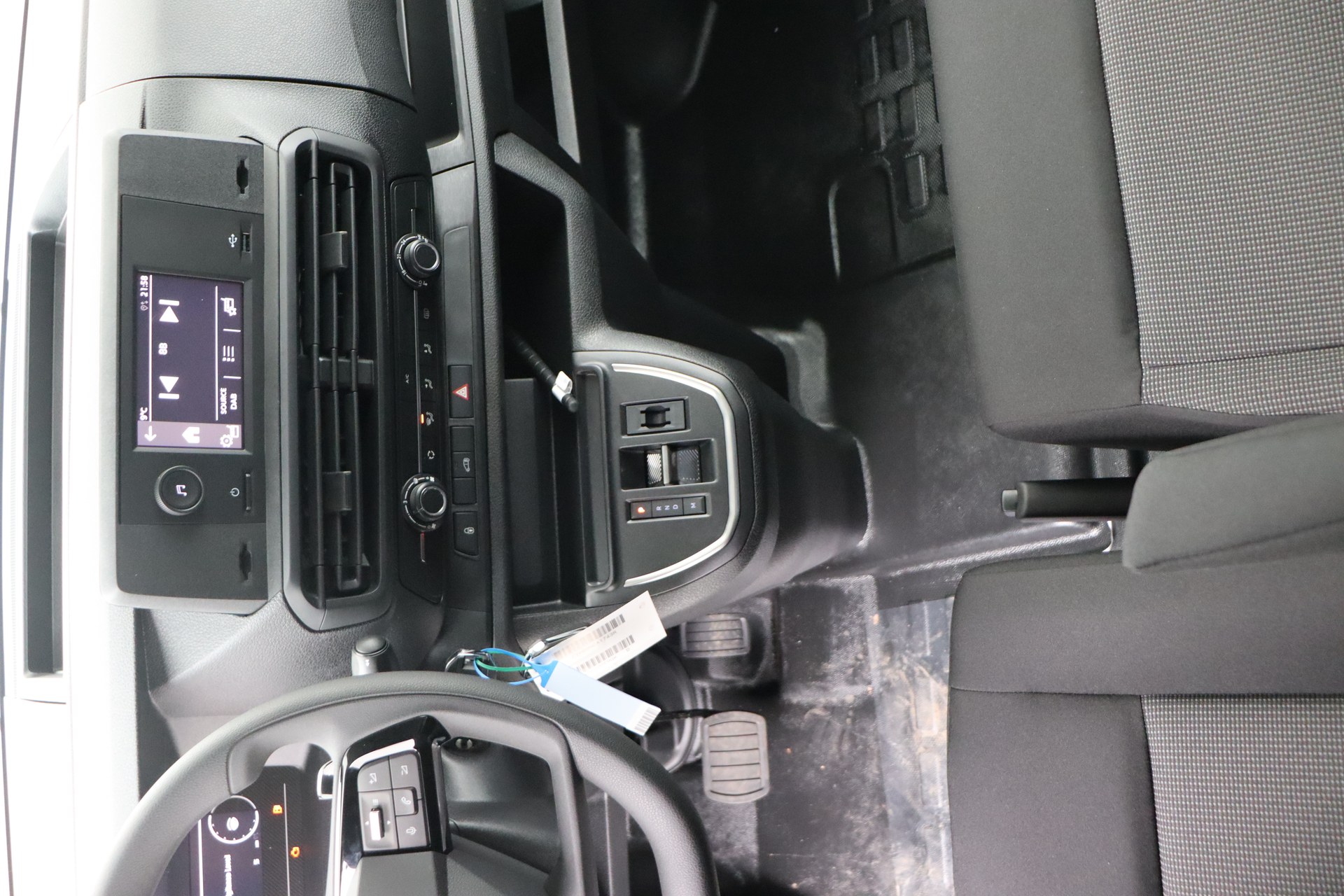 OPEL Vivaro 2.0 Turbo D 145 S/S AT8    New Van L2
