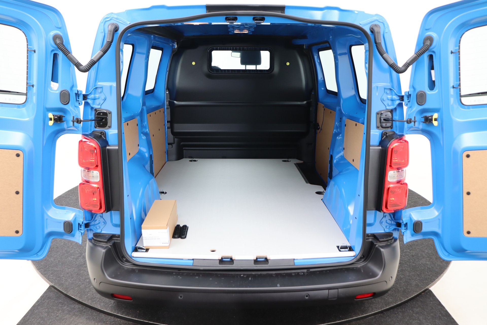OPEL Vivaro 2.0 Turbo D 145 S/S AT8    New Van L2
