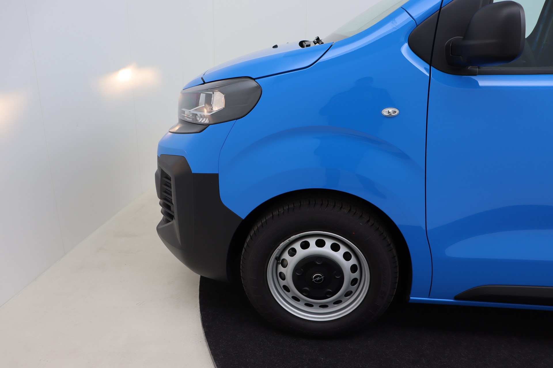 OPEL Vivaro 2.0 Turbo D 145 S/S AT8    New Van L2