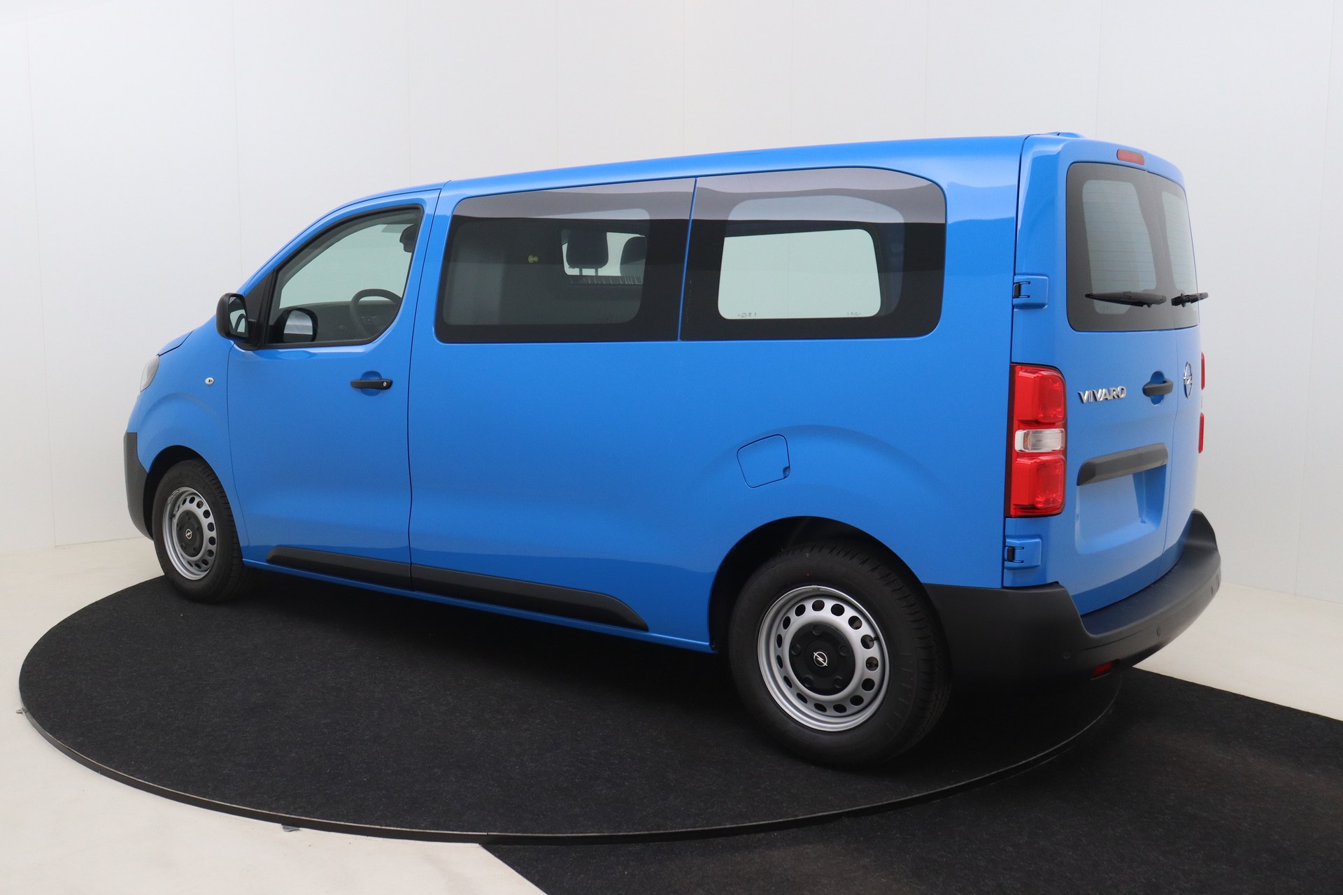 OPEL Vivaro 2.0 Turbo D 145 S/S AT8    New Van L2