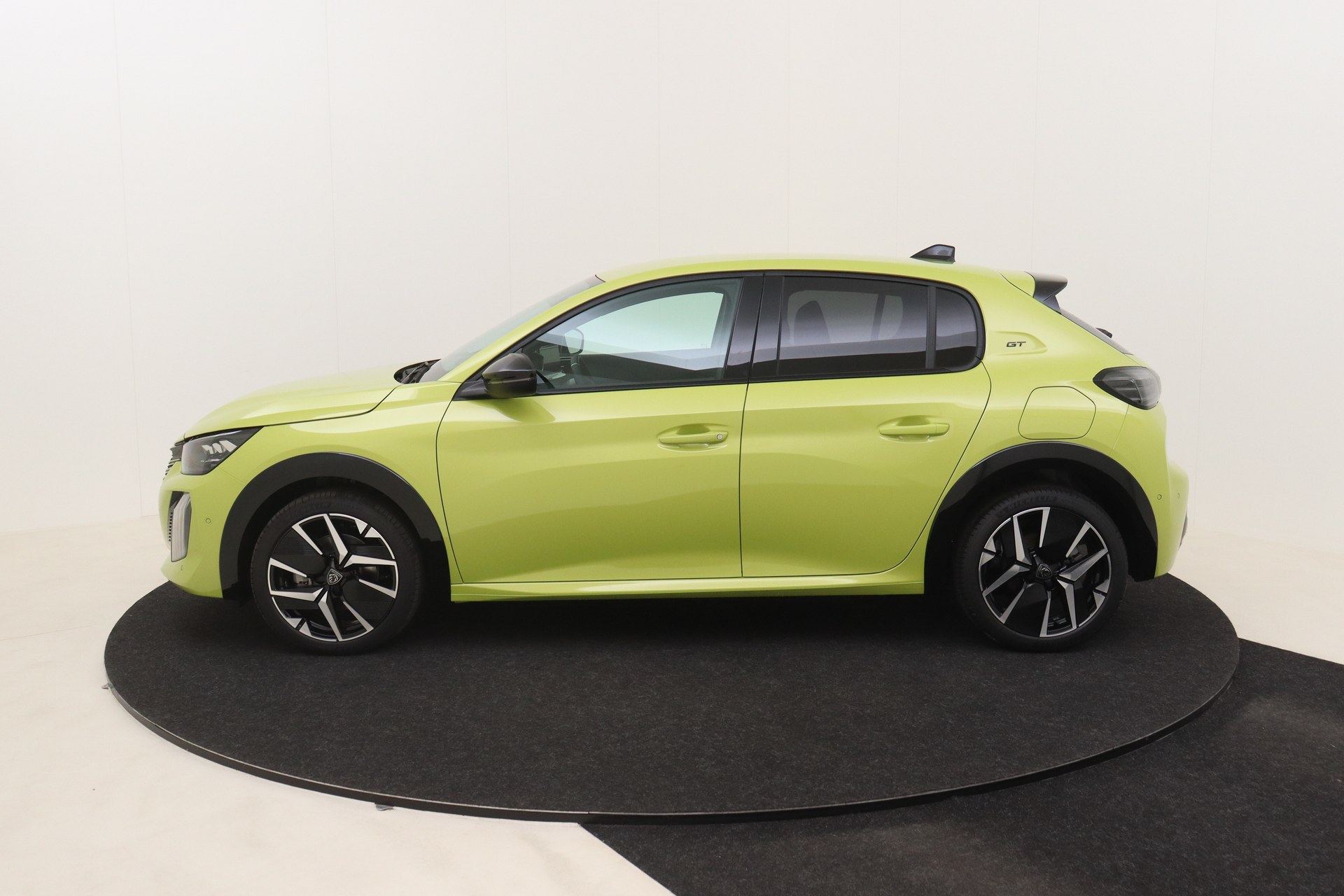 PEUGEOT 208 1.2 Turbo 100ch Man.6    GT