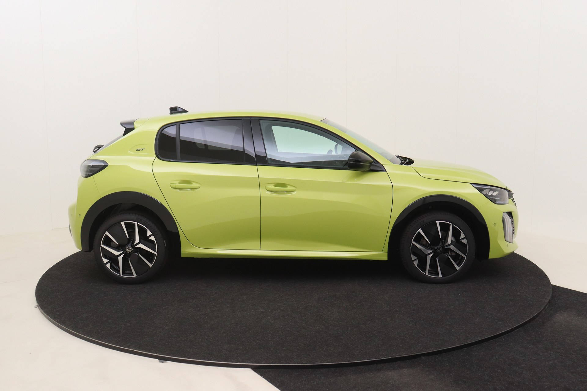 PEUGEOT 208 1.2 Turbo 100ch Man.6    GT