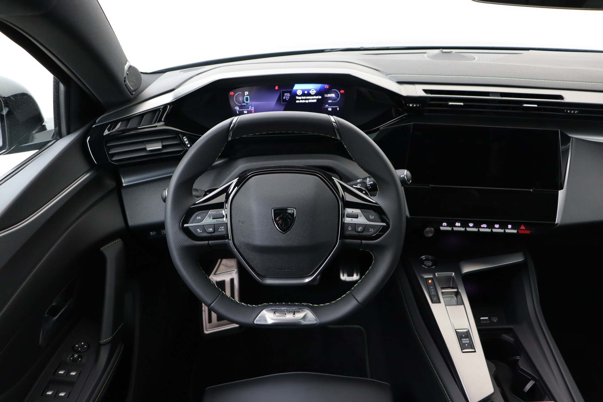 PEUGEOT 308 1.6 Plug-in Hybrid 225ch e-EAT8    GT