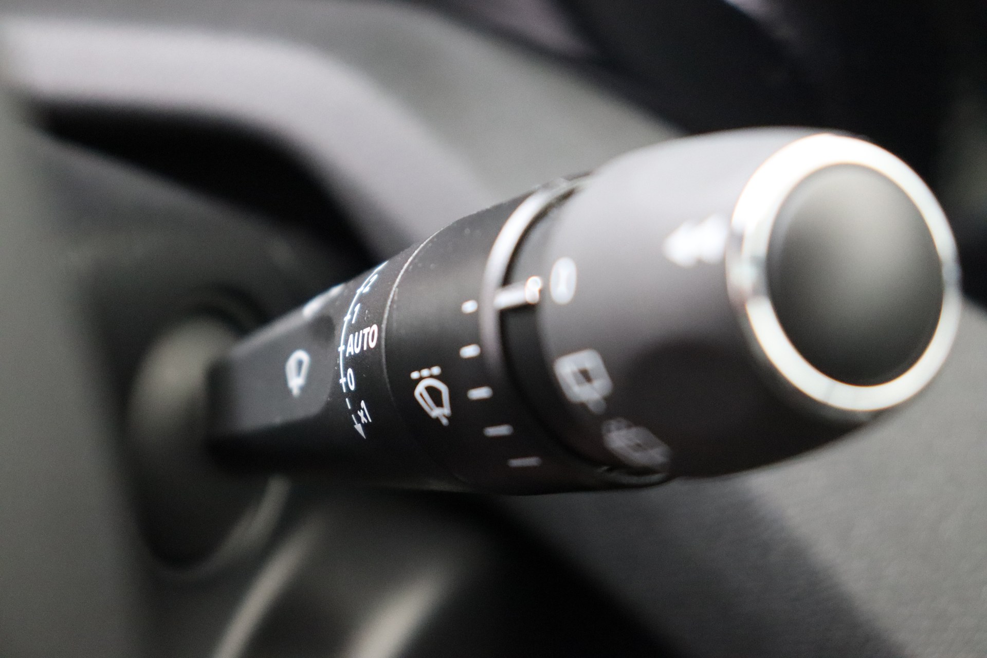 PEUGEOT 308 1.6 Plug-in Hybrid 225ch e-EAT8    GT