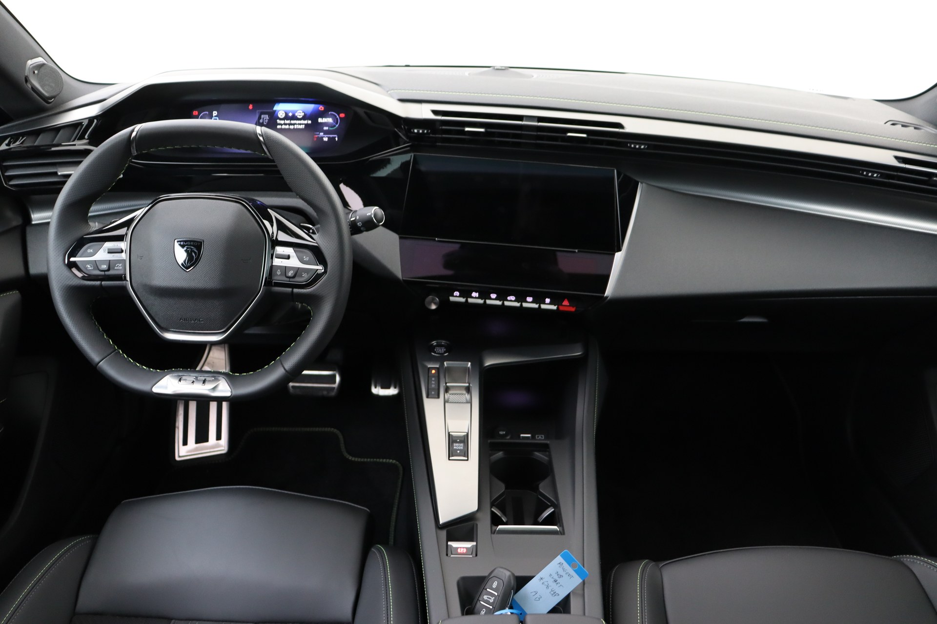 PEUGEOT 308 1.6 Plug-in Hybrid 225ch e-EAT8    GT