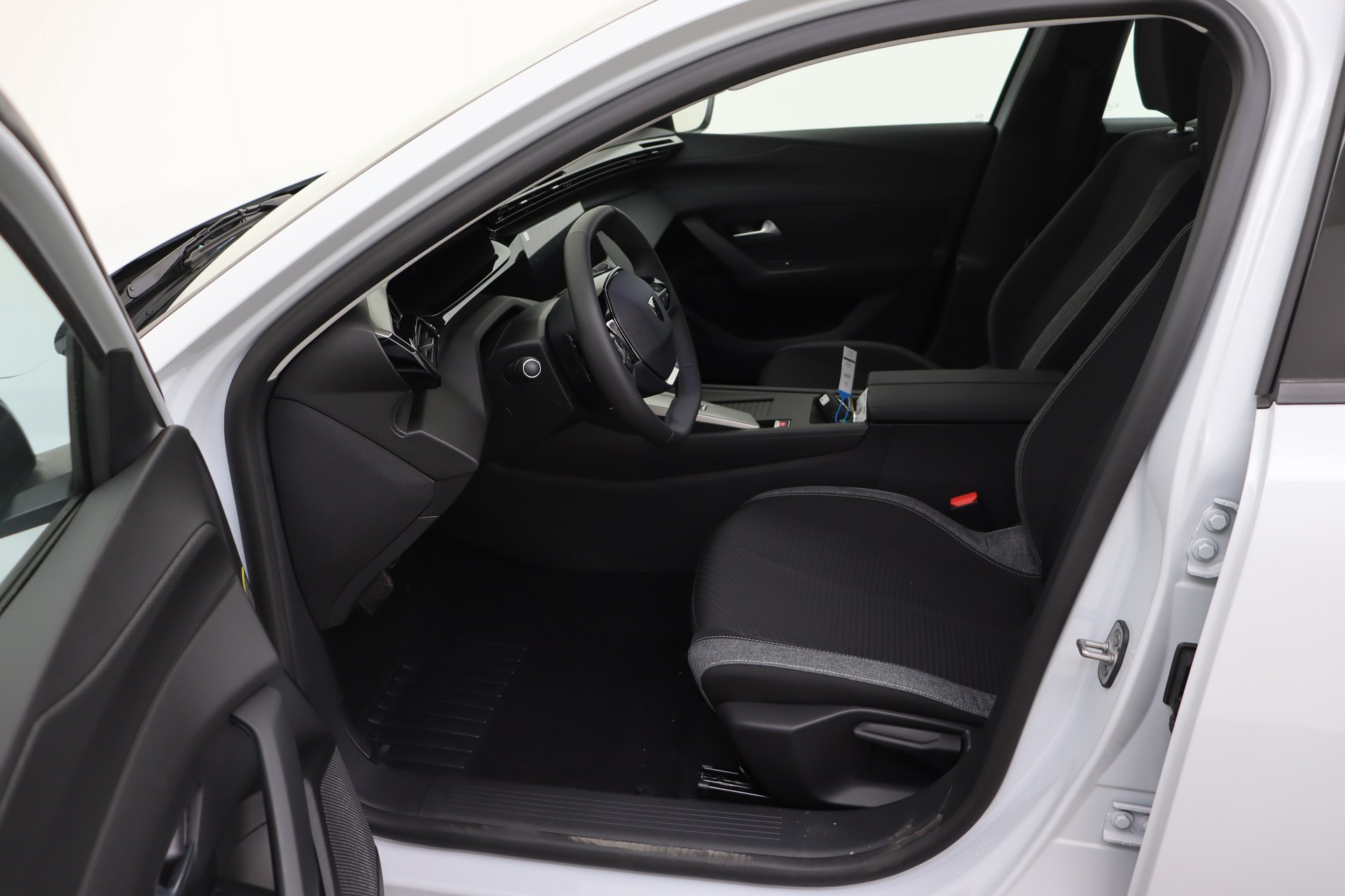PEUGEOT 308 SW 1.5 BlueHDi 130ch EAT8    Active Pack