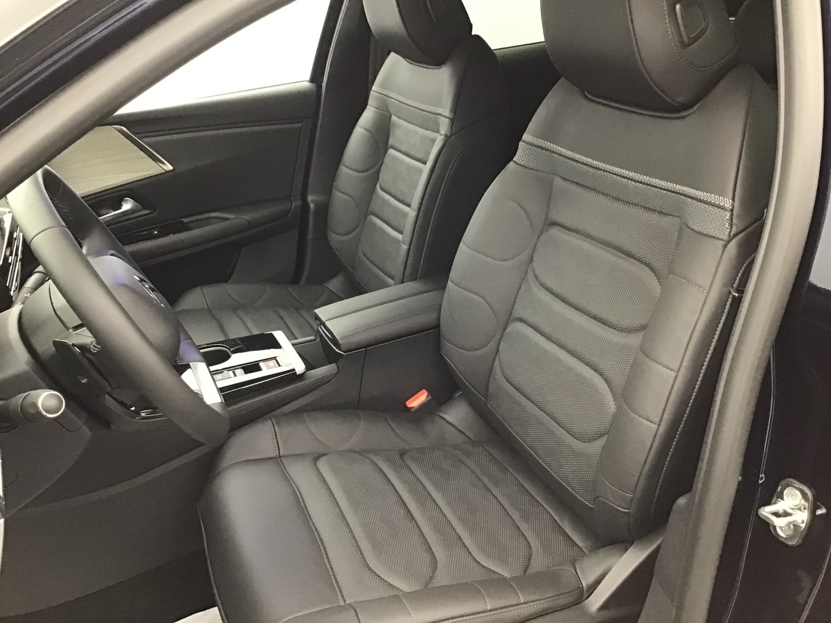 CITROEN C5 X 1.2 GASOLINE 130hp Plus