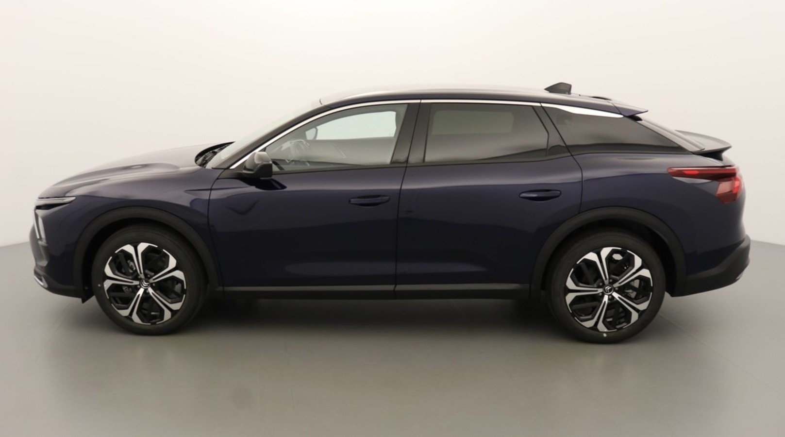 CITROEN C5 X 1.2 GASOLINE 130hp Plus
