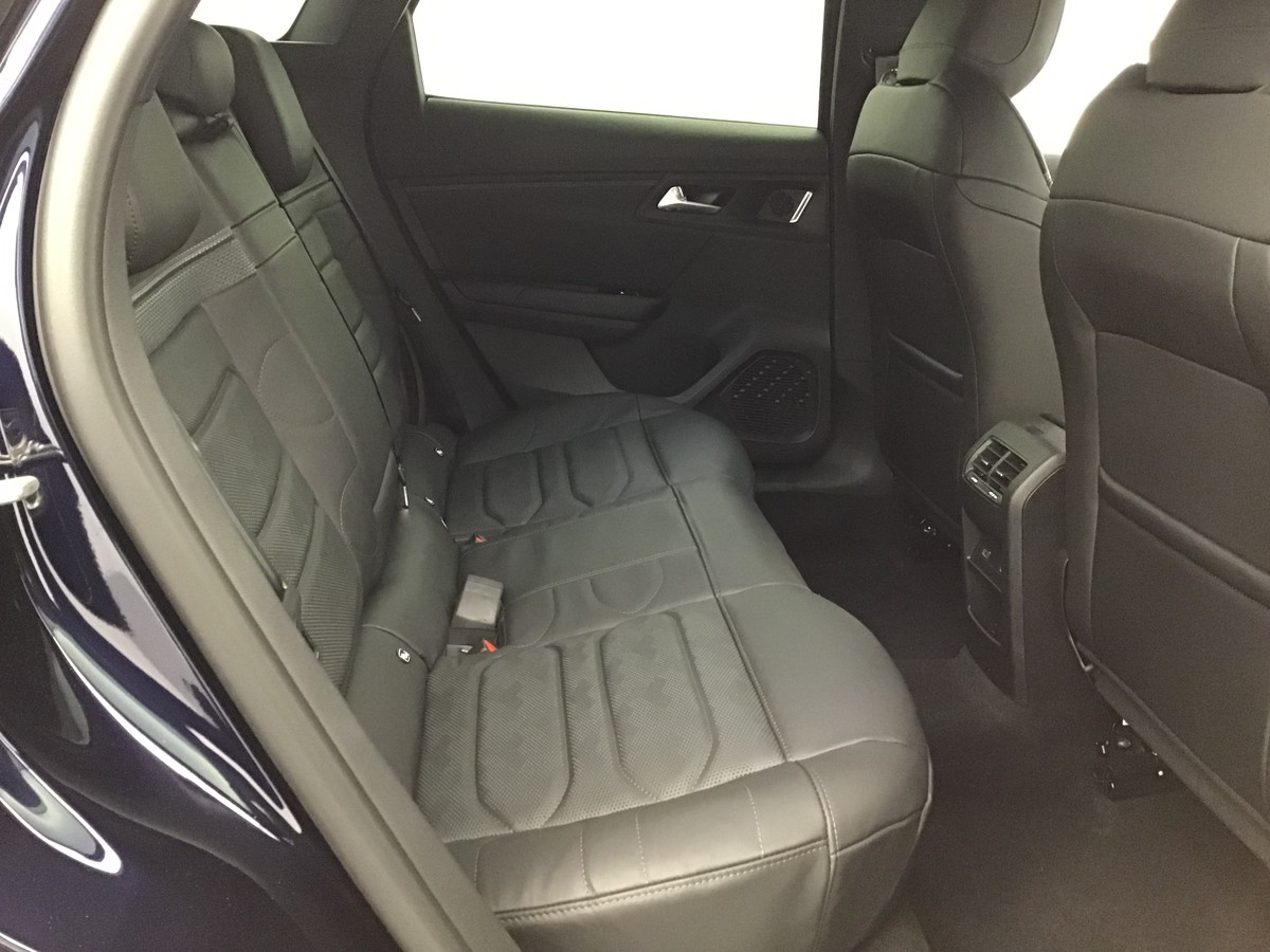 CITROEN C5 X 1.2 GASOLINE 130hp Plus