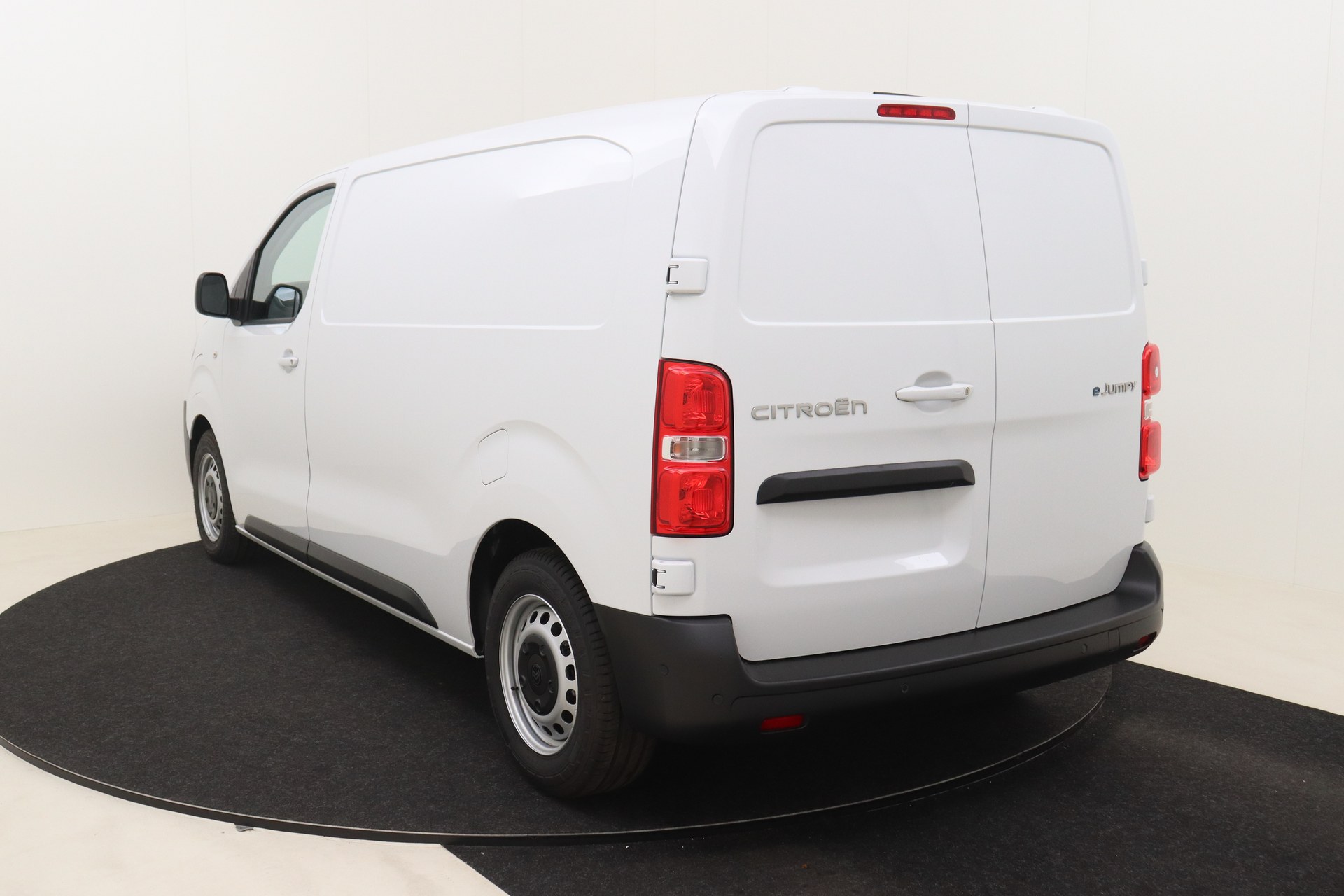 CITROEN E-Jumpy 75 kWh 136ch Maat M