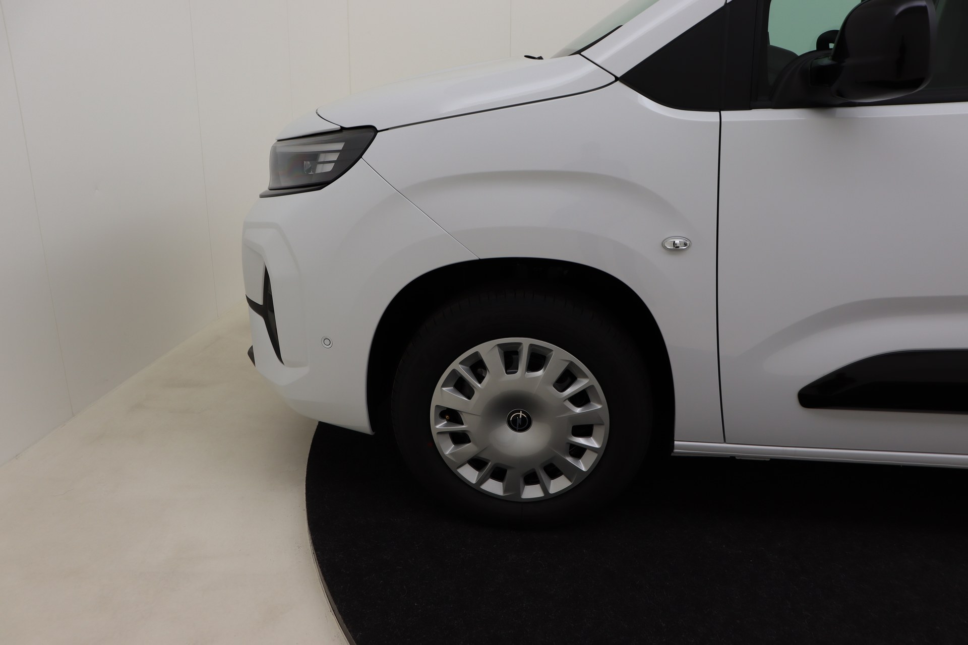 OPEL COMBO 1.5 Turbo D 100 S/S MT6    New Cargo L1H1 Light