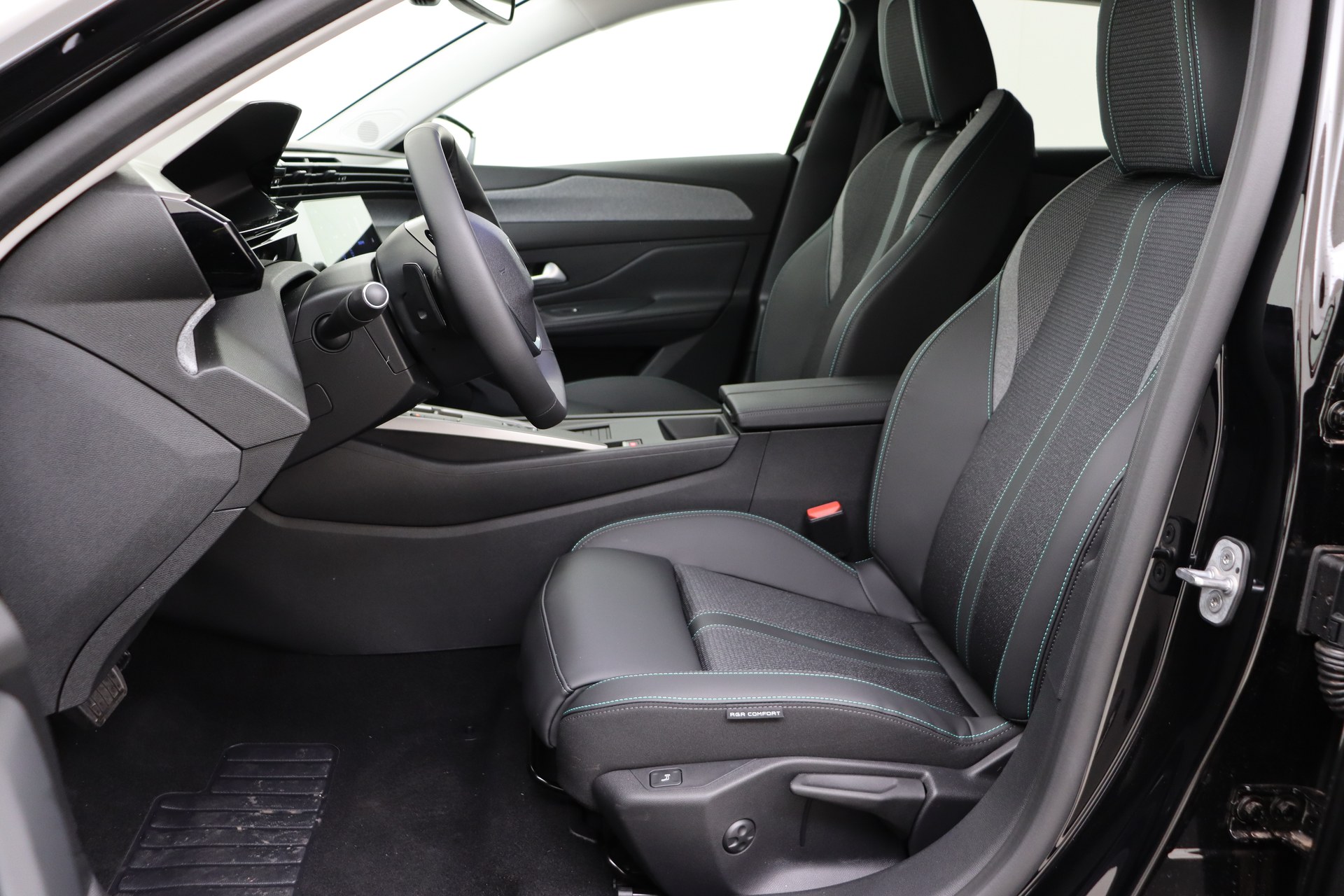 PEUGEOT 308 Hybrid 145 e-DCS6 Allure