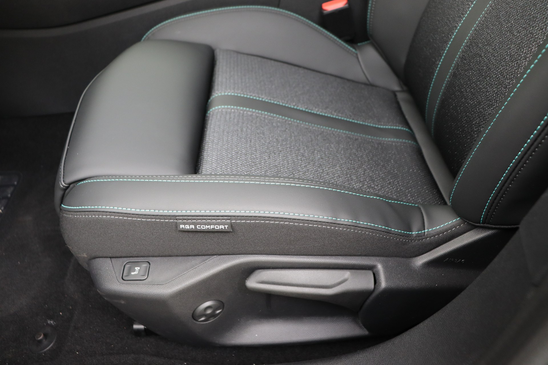 PEUGEOT 308 Hybrid 145 e-DCS6 Allure
