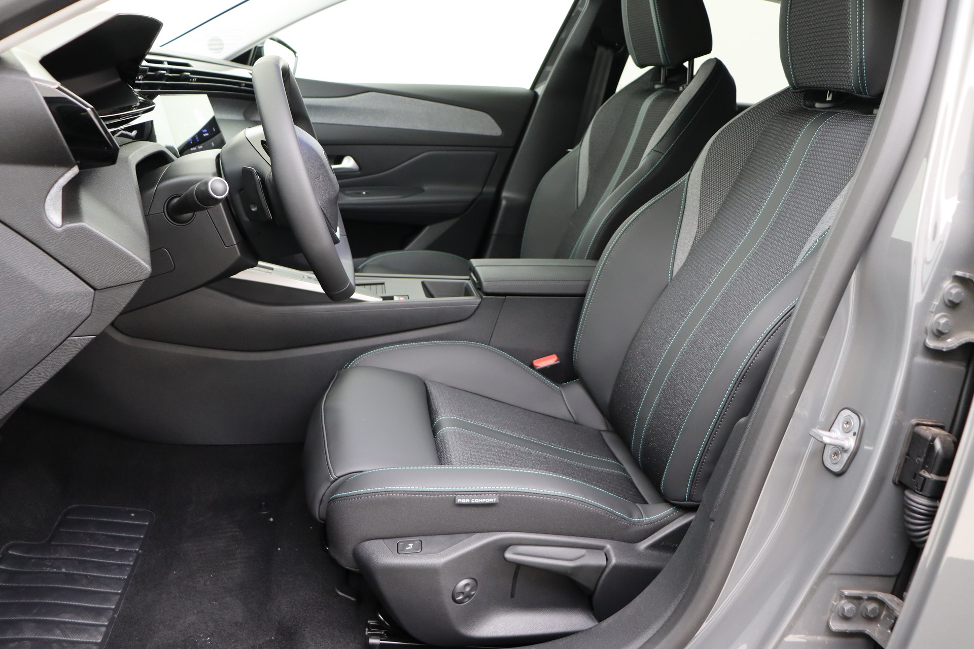 PEUGEOT 308 Hybrid 145 e-DCS6 Allure