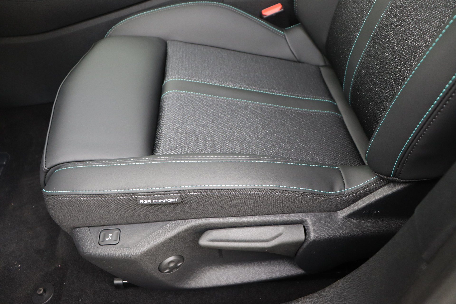 PEUGEOT 308 Hybrid 145 e-DCS6 Allure