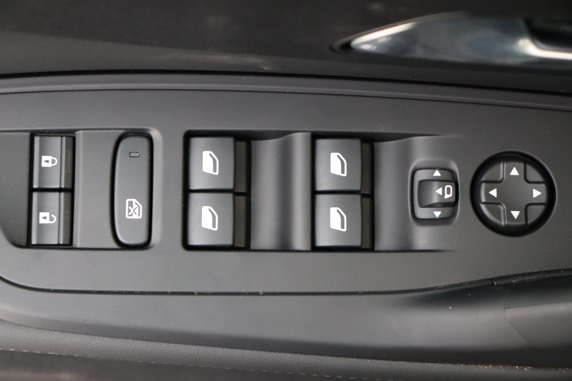 PEUGEOT 308 Hybrid 145 e-DCS6 Allure