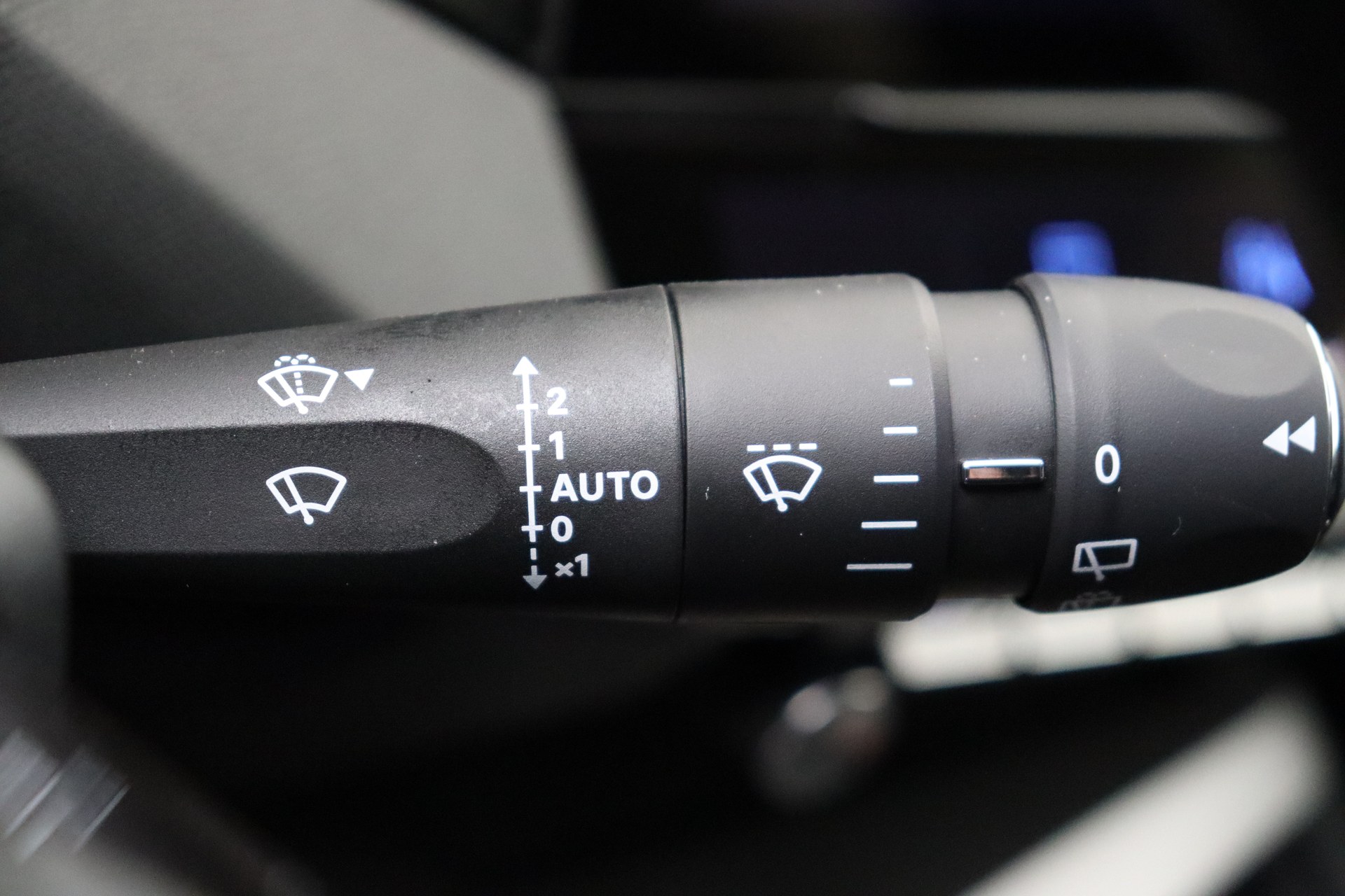 PEUGEOT 308 Hybrid 145 e-DCS6 Allure