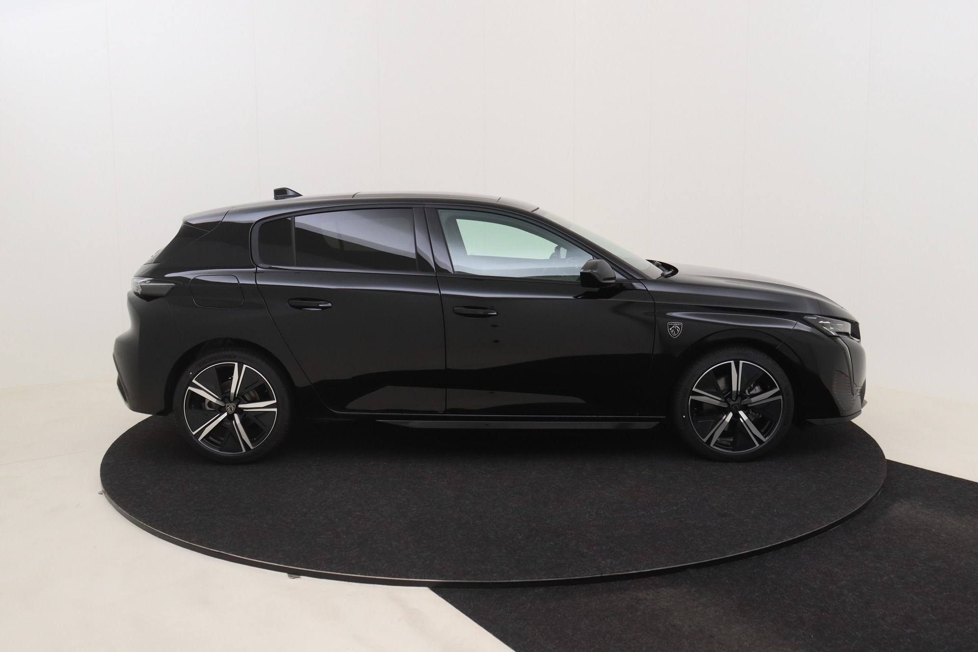 PEUGEOT 308 Hybrid 145 e-DCS6 GT