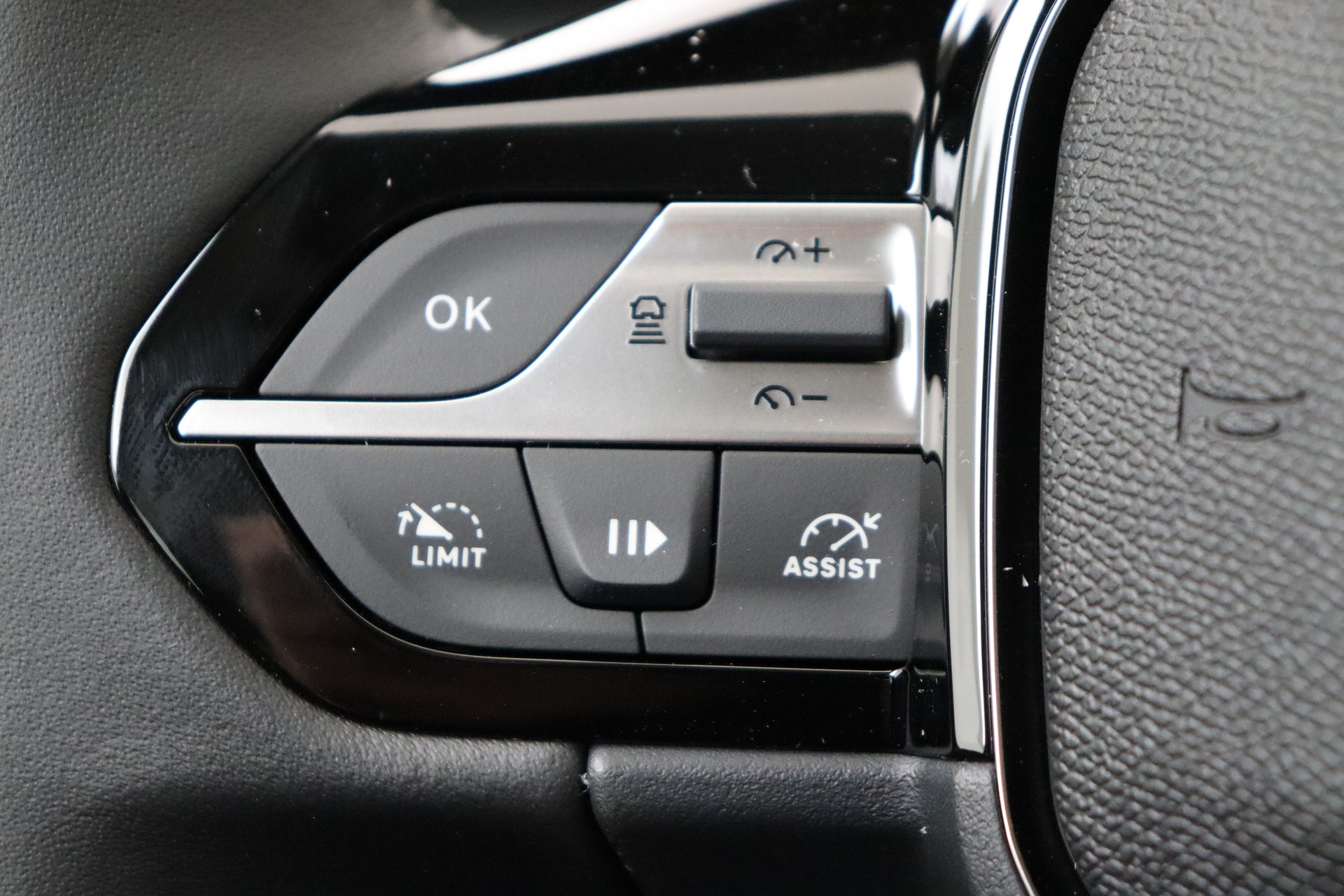 PEUGEOT 308 SW Hybrid 145 e-DCS6 Style
