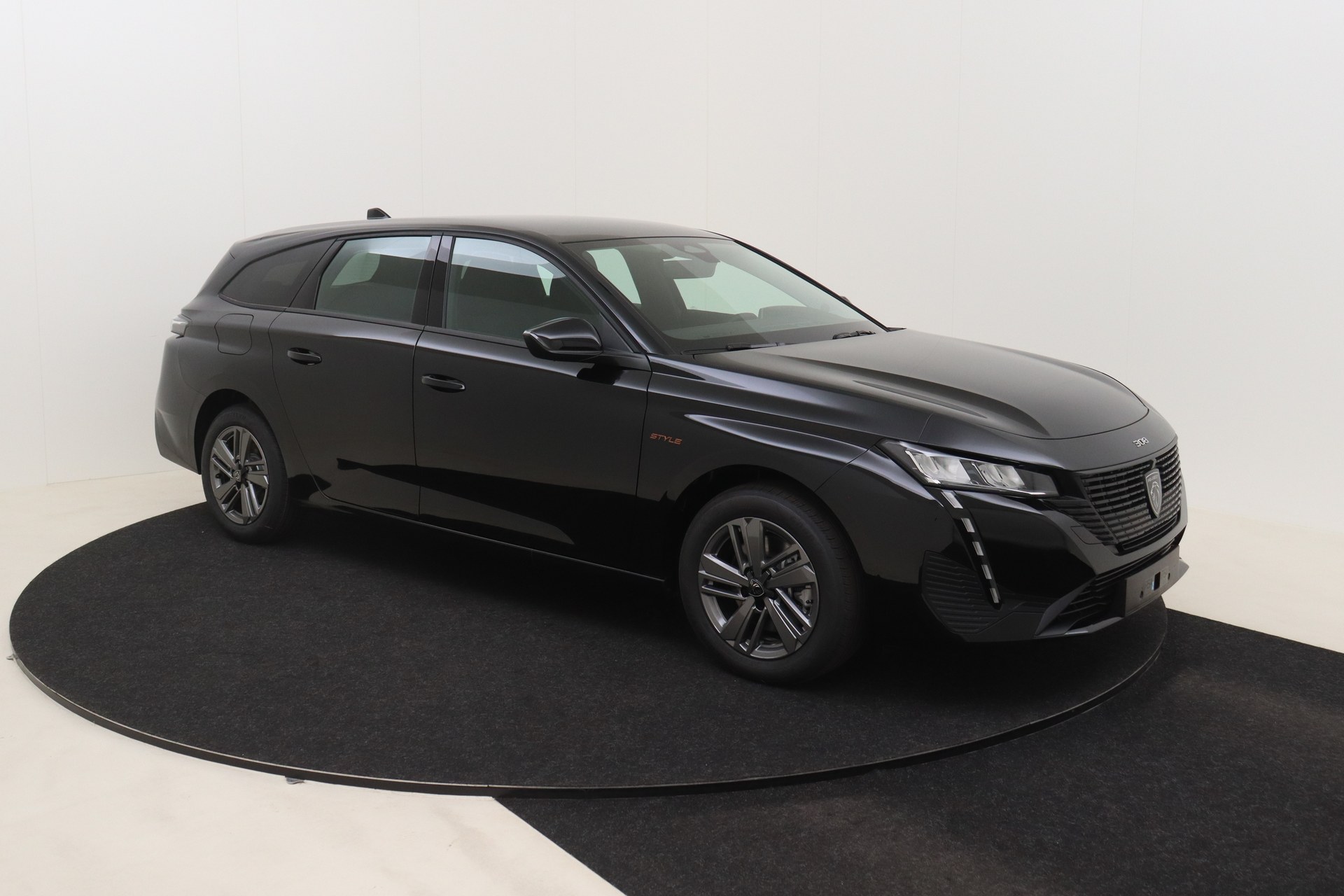 PEUGEOT 308 SW Hybrid 145 e-DCS6 Style