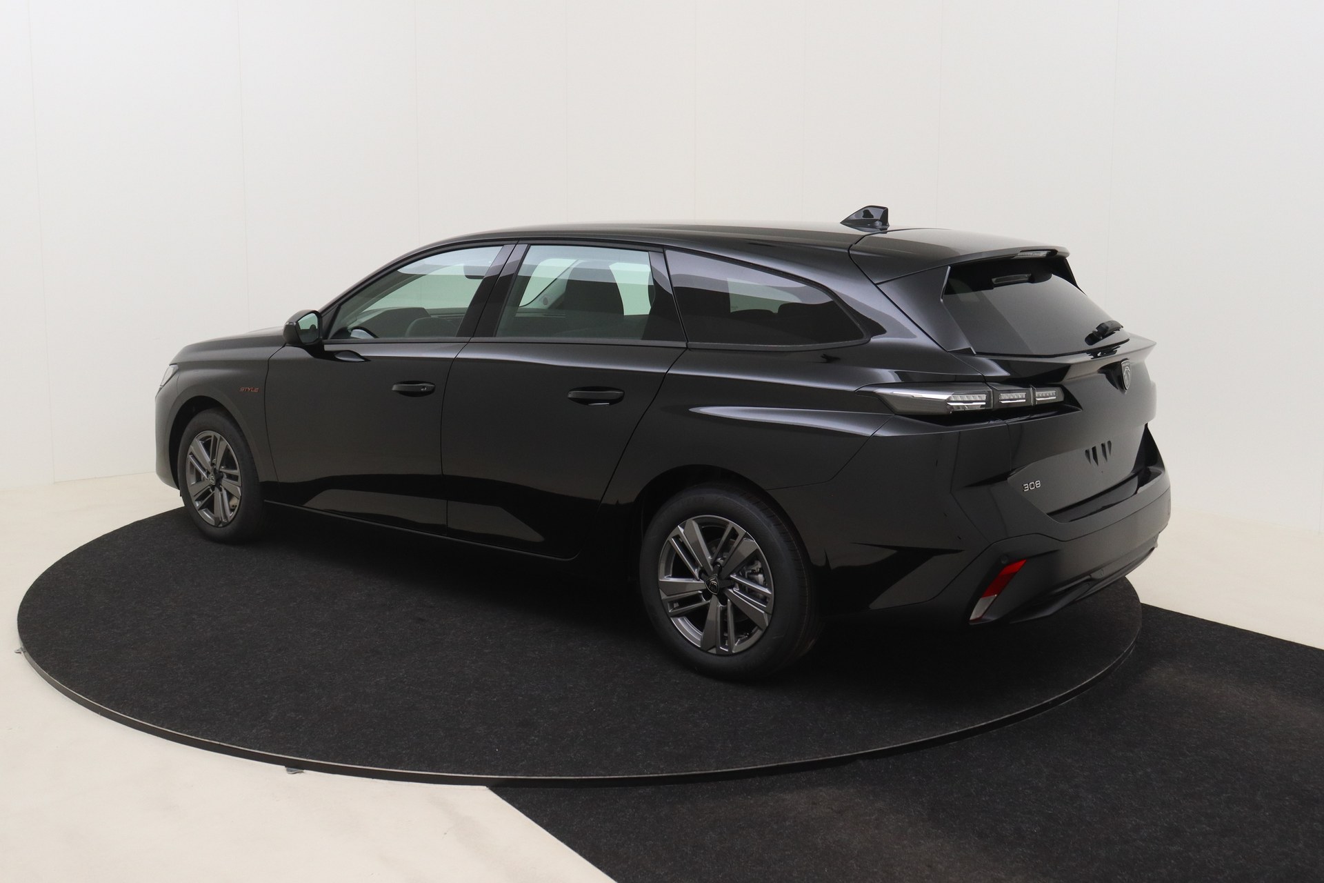 PEUGEOT 308 SW Hybrid 145 e-DCS6 Style