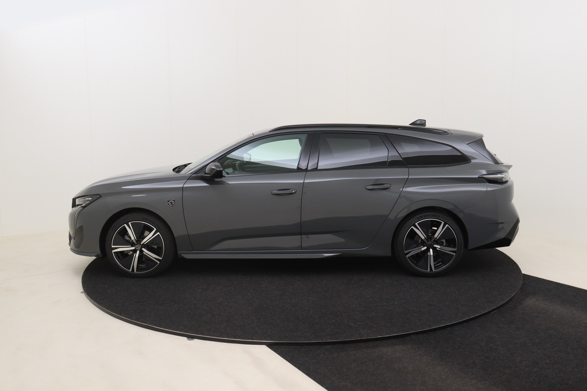 PEUGEOT 308 SW Hybrid 145 e-DCS6 GT
