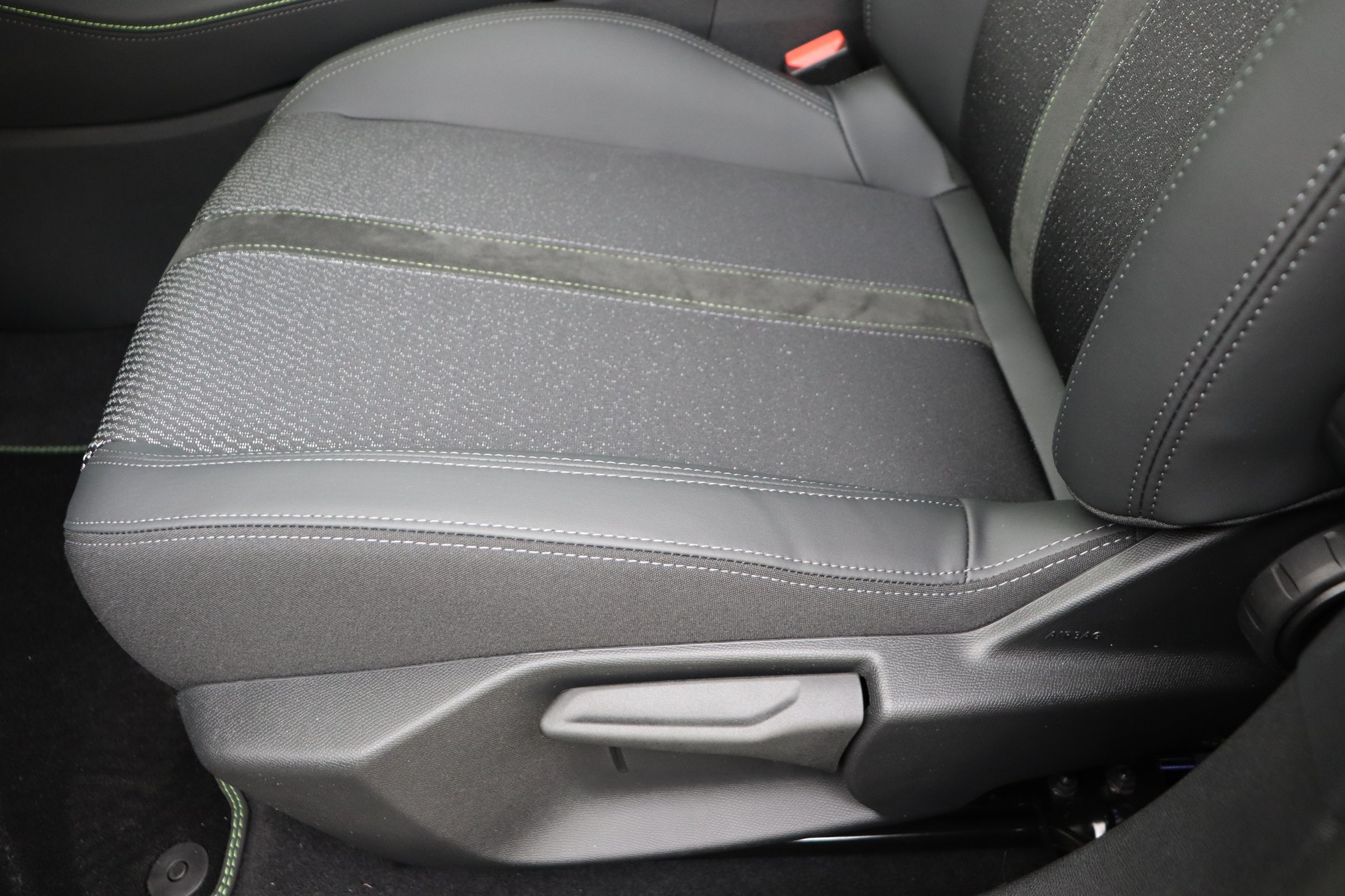 PEUGEOT 308 SW Hybrid 145 e-DCS6 GT