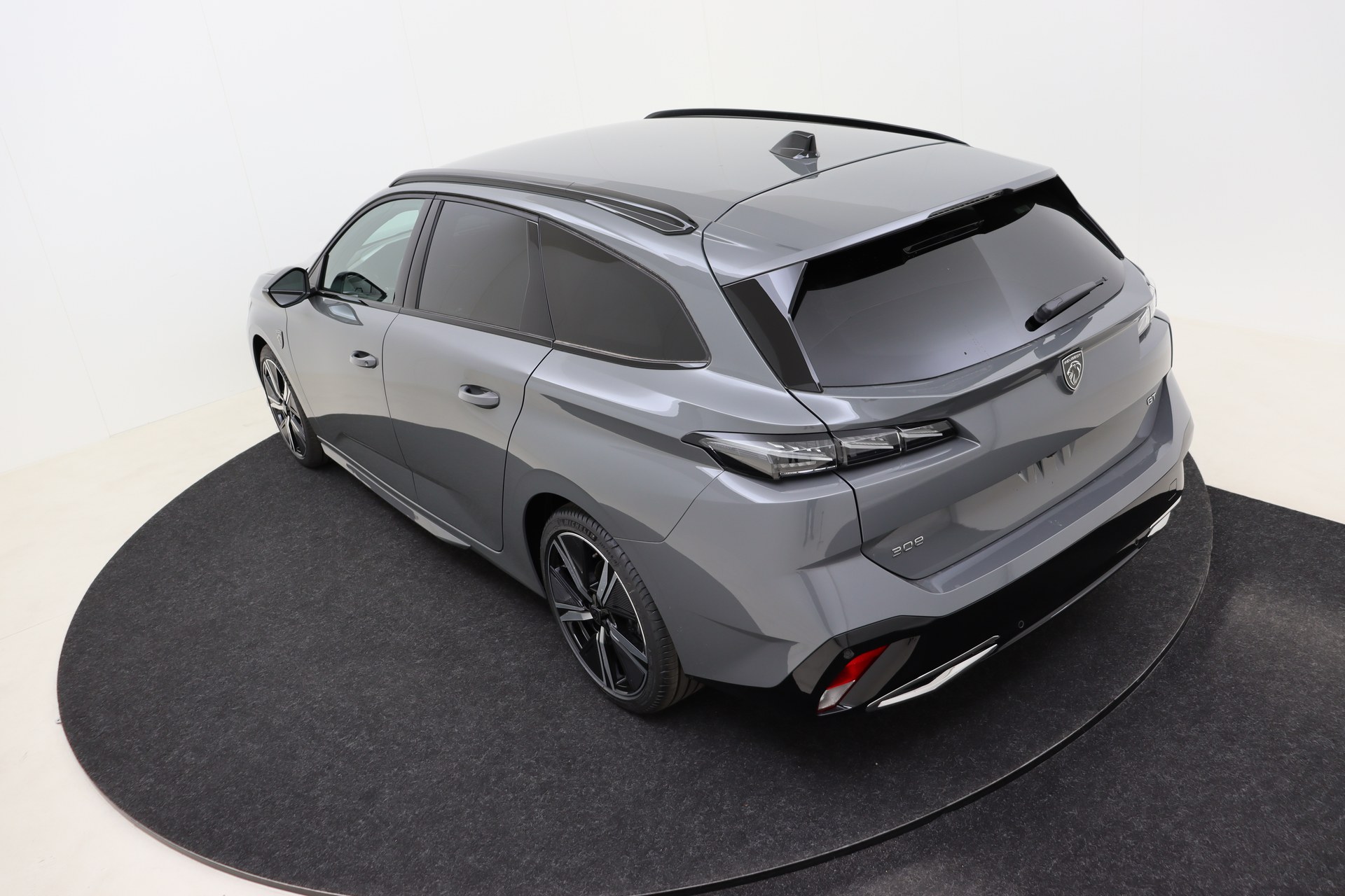 PEUGEOT 308 SW Hybrid 145 e-DCS6 GT