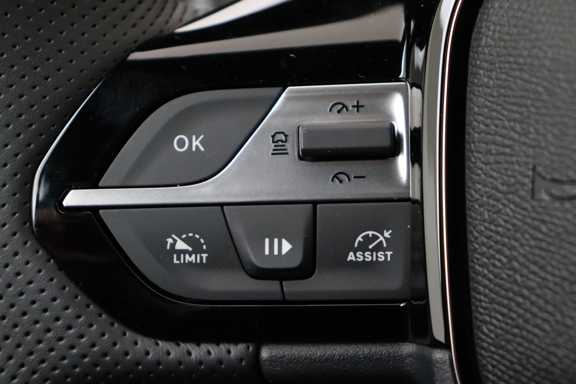 PEUGEOT 308 SW Hybrid 145 e-DCS6 GT