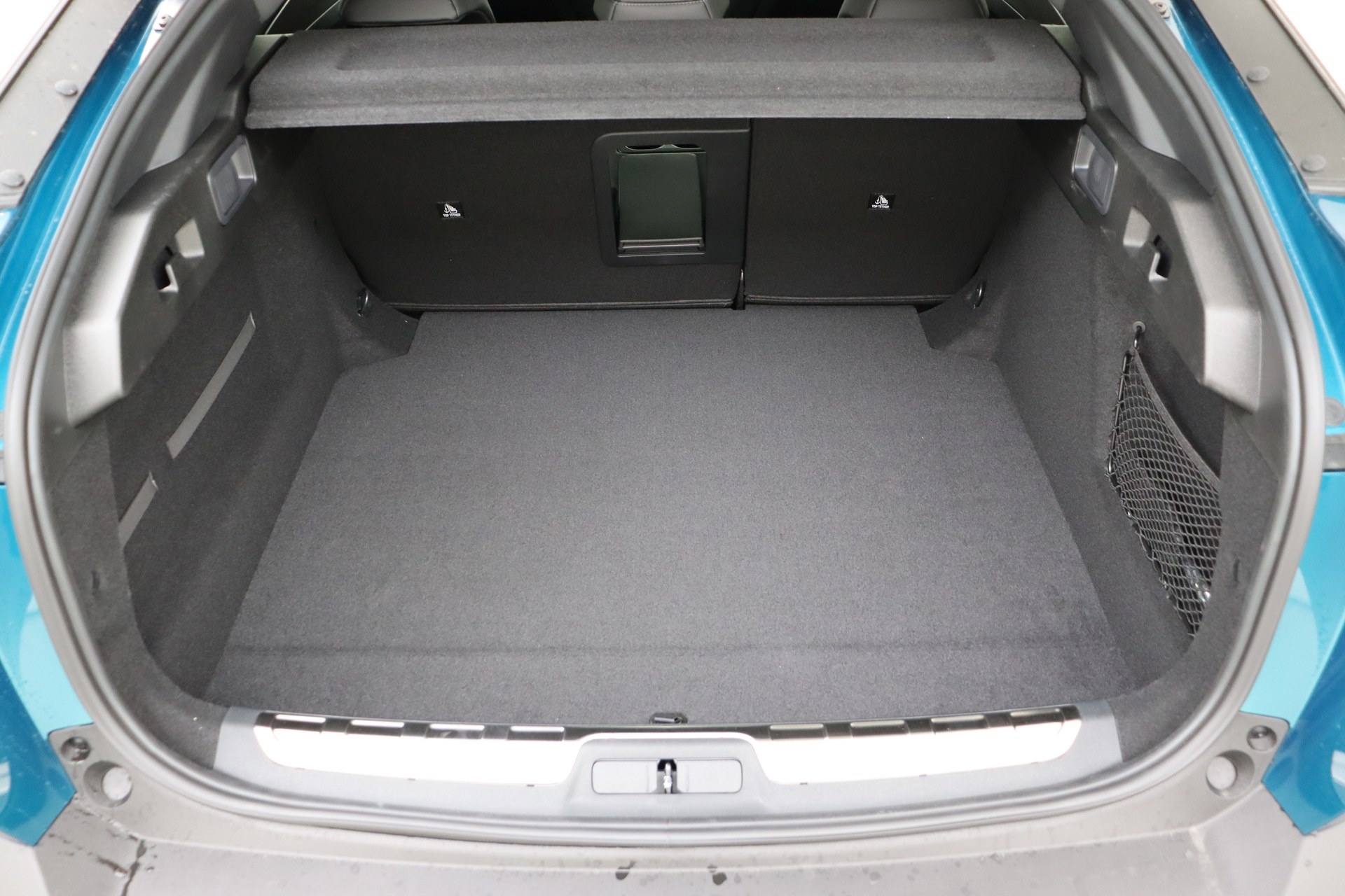 PEUGEOT 408 Hybrid 145 e-DCS6 GT