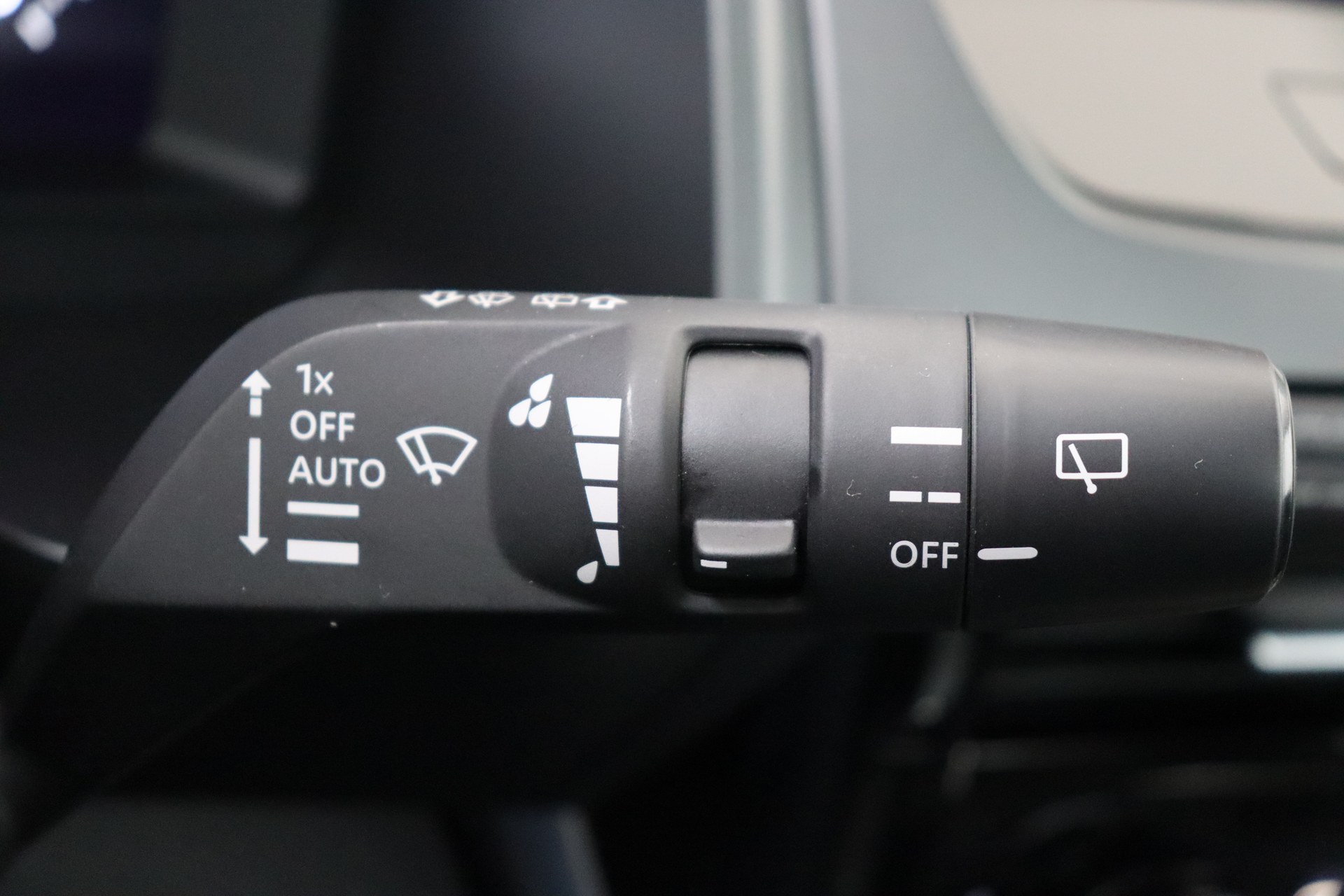 NISSAN QASHQAI 1.3 DIG-T Mild Hybrid 158ch 4WD X-TRONIC N-Connecta + Cold pack + Glassroof + Comfort Pack