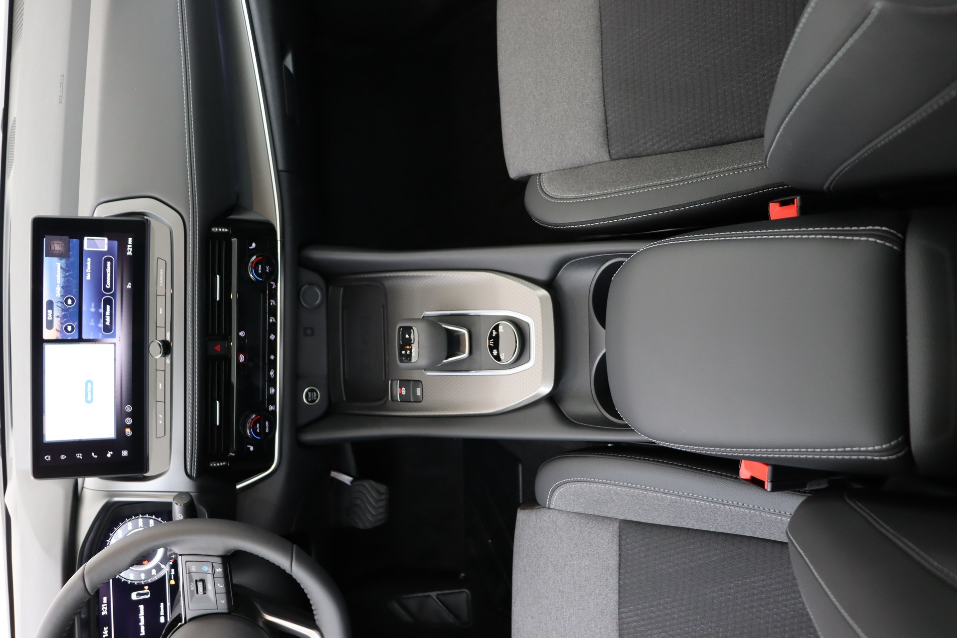 NISSAN QASHQAI 1.3 DIG-T Mild Hybrid 158ch 4WD X-TRONIC N-Connecta + Cold pack + Glassroof + Comfort Pack