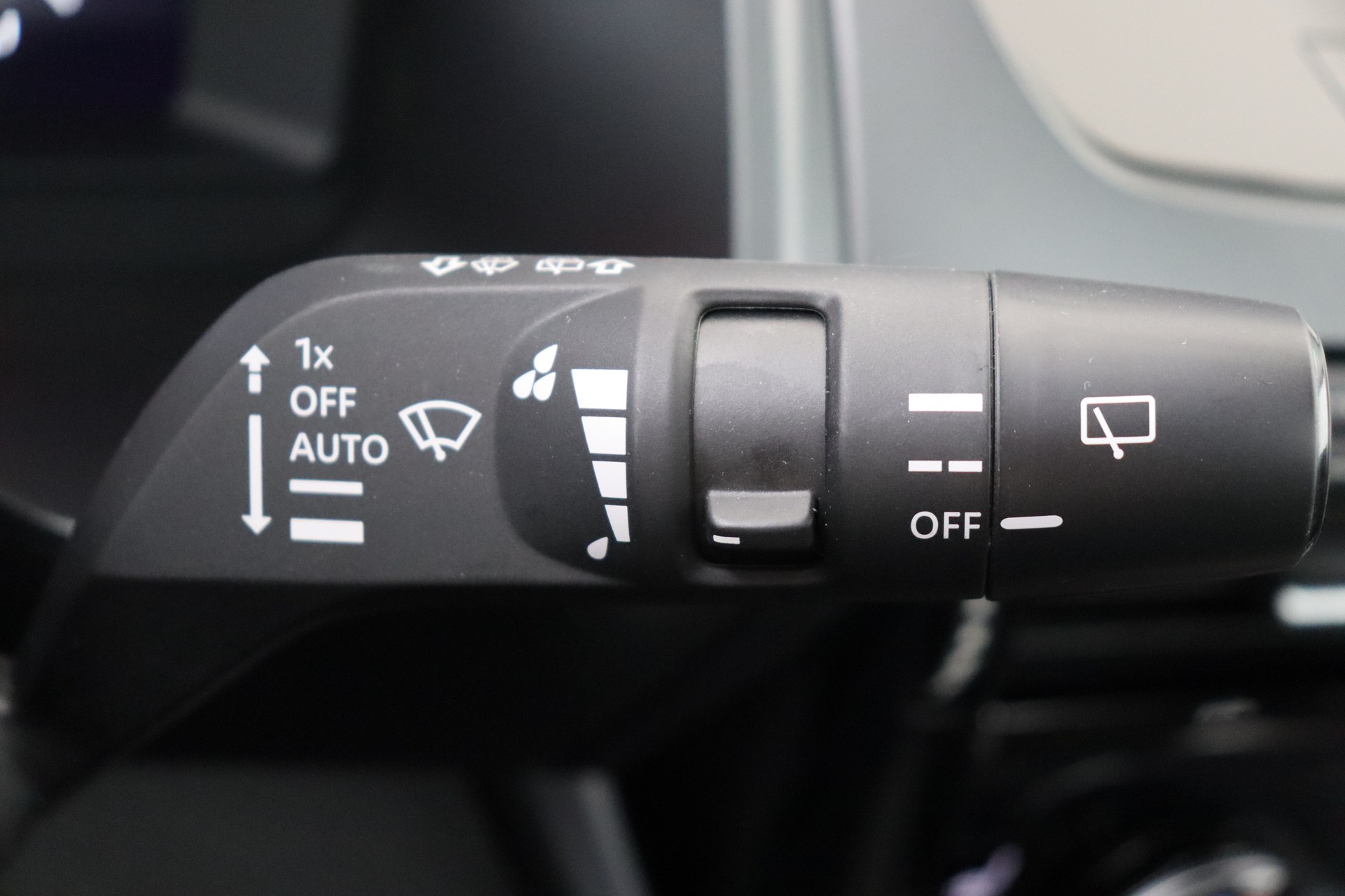 NISSAN QASHQAI 1.3 DIG-T Mild Hybrid 158ch 4WD X-TRONIC N-Connecta + Cold pack + Glassroof + Comfort Pack