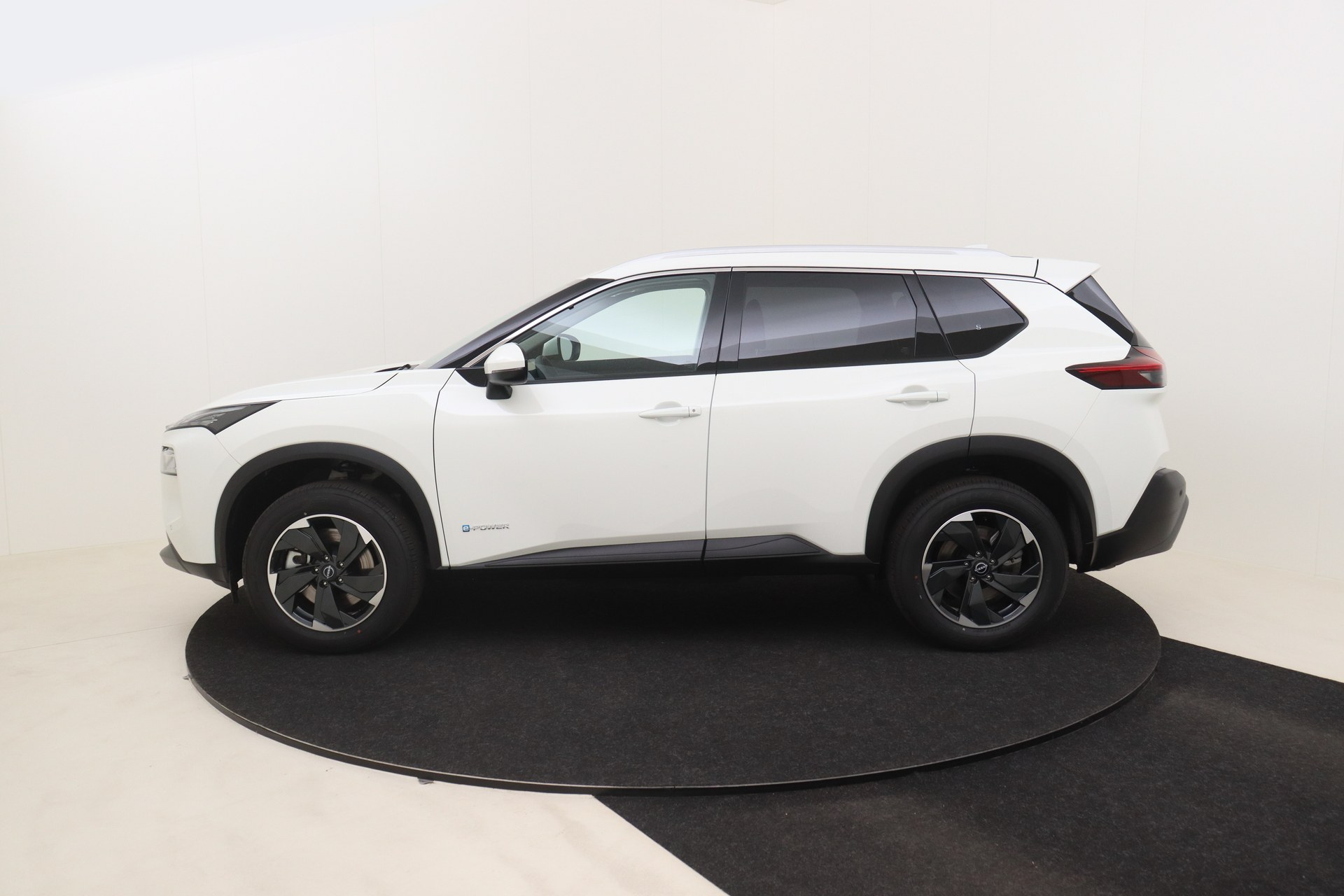 NISSAN X-TRAIL e-POWER 213ch e-4ORCE Acenta + Style pack 7pl