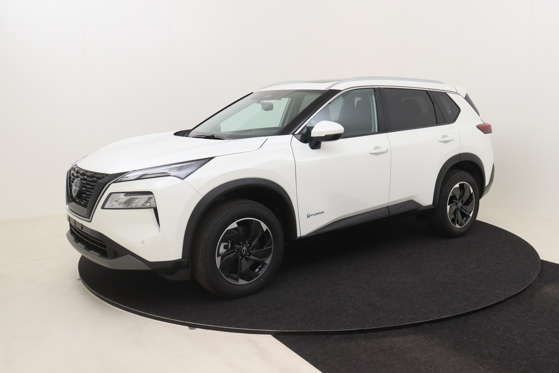 NISSAN X-TRAIL e-POWER 213ch e-4ORCE Acenta + Style pack 7pl