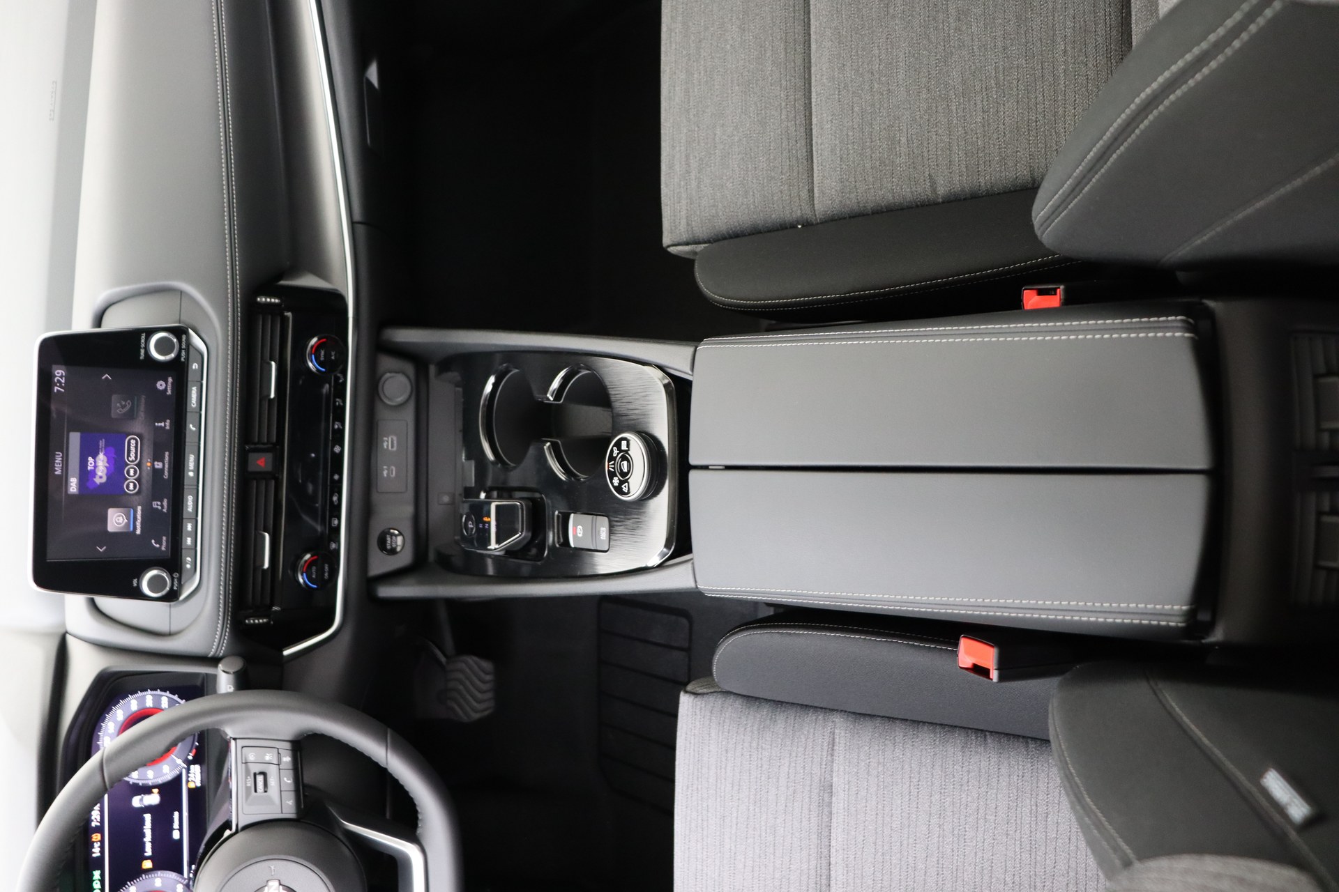 NISSAN X-TRAIL e-POWER 213ch e-4ORCE Acenta + Style pack 7pl