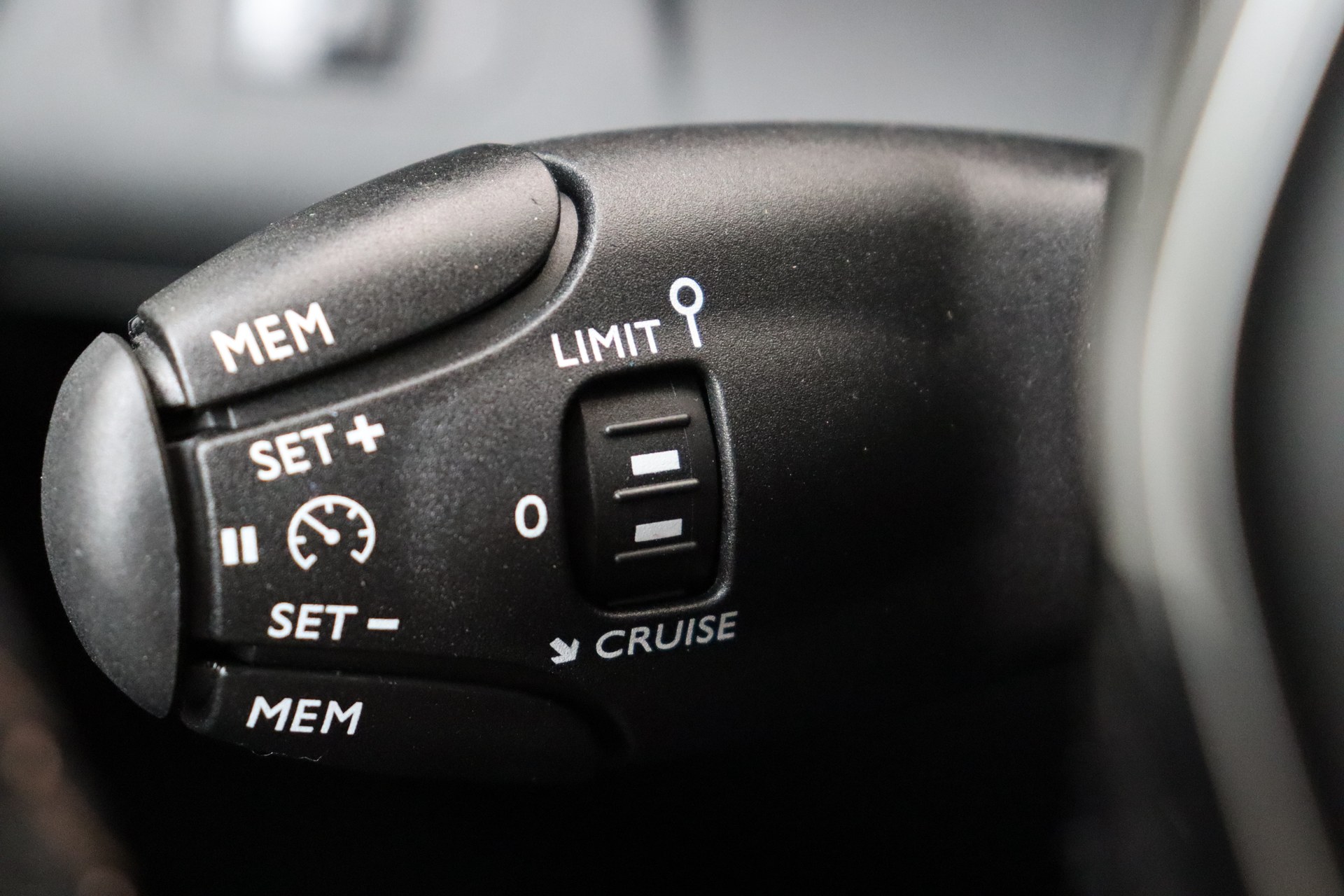 PEUGEOT e-Rifter 50 kWh 136ch Standard GT