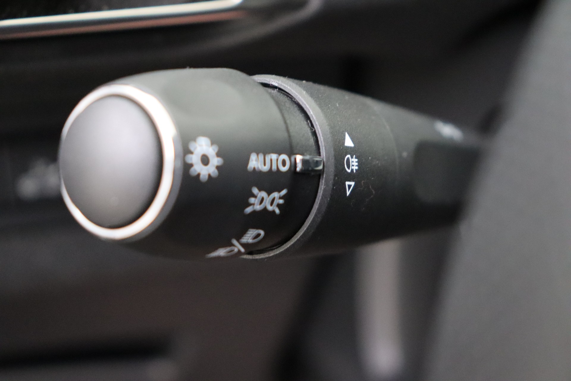 PEUGEOT 3008 Hybrid 136ch e-DSC6    GT