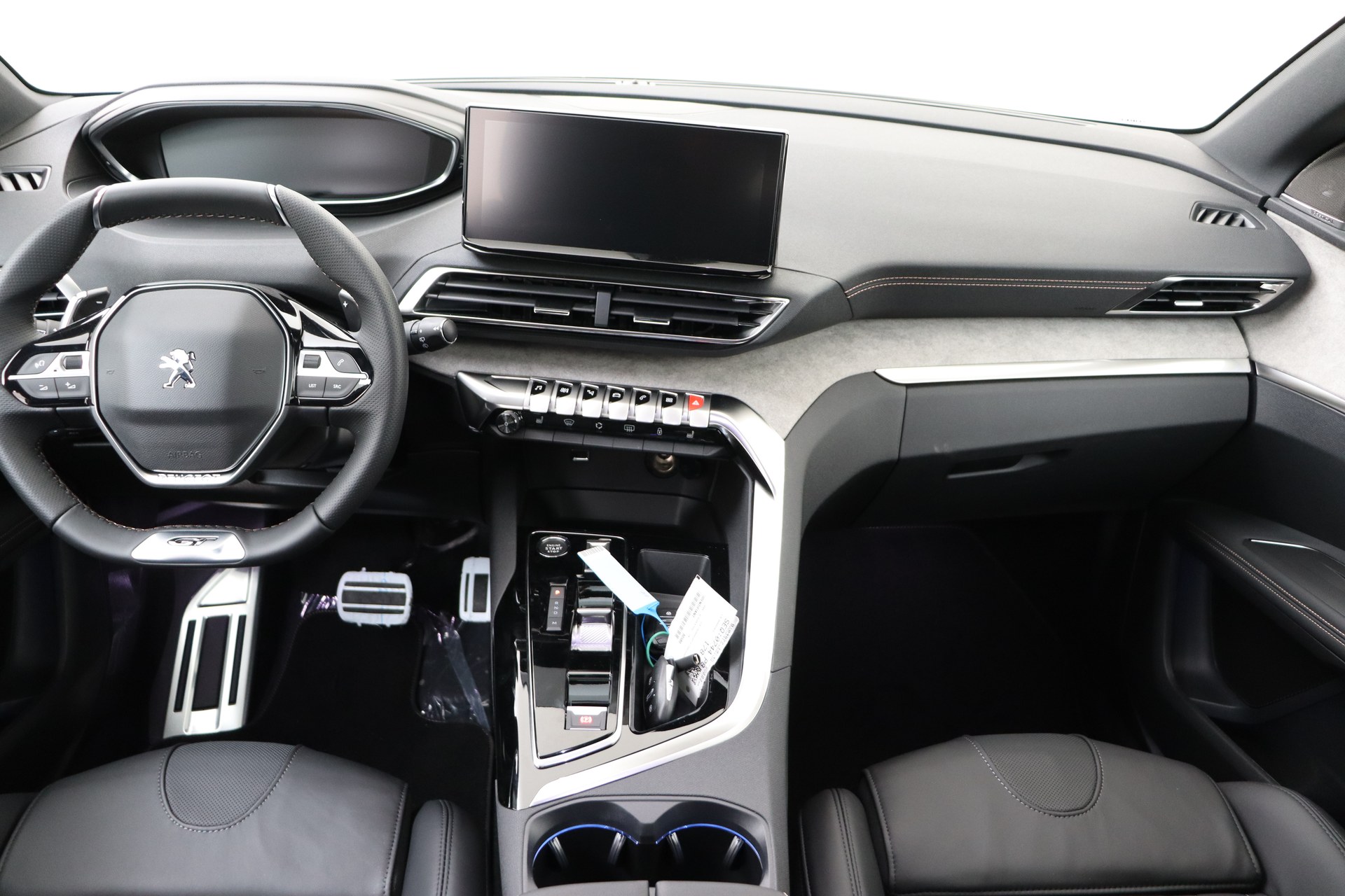 PEUGEOT 3008 Hybrid 136ch e-DSC6    GT