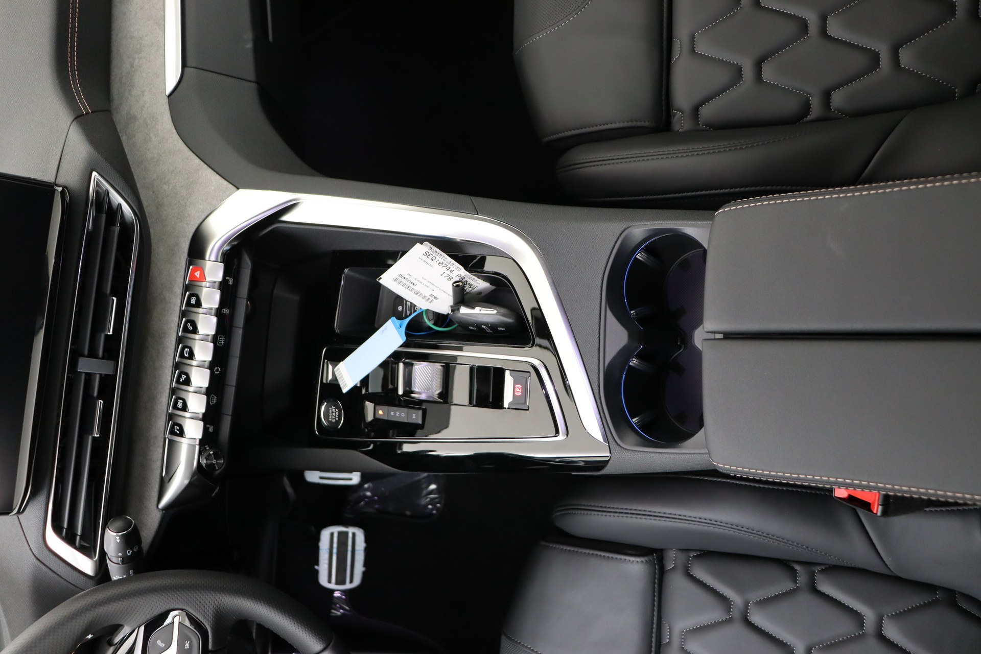 PEUGEOT 3008 Hybrid 136ch e-DSC6    GT