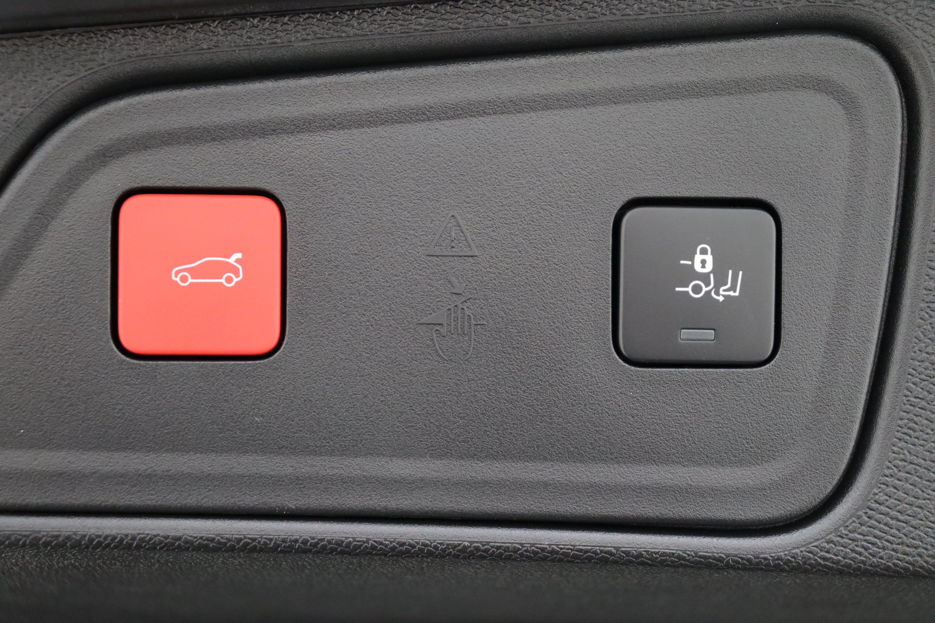 PEUGEOT 3008 Hybrid 136ch e-DSC6    GT