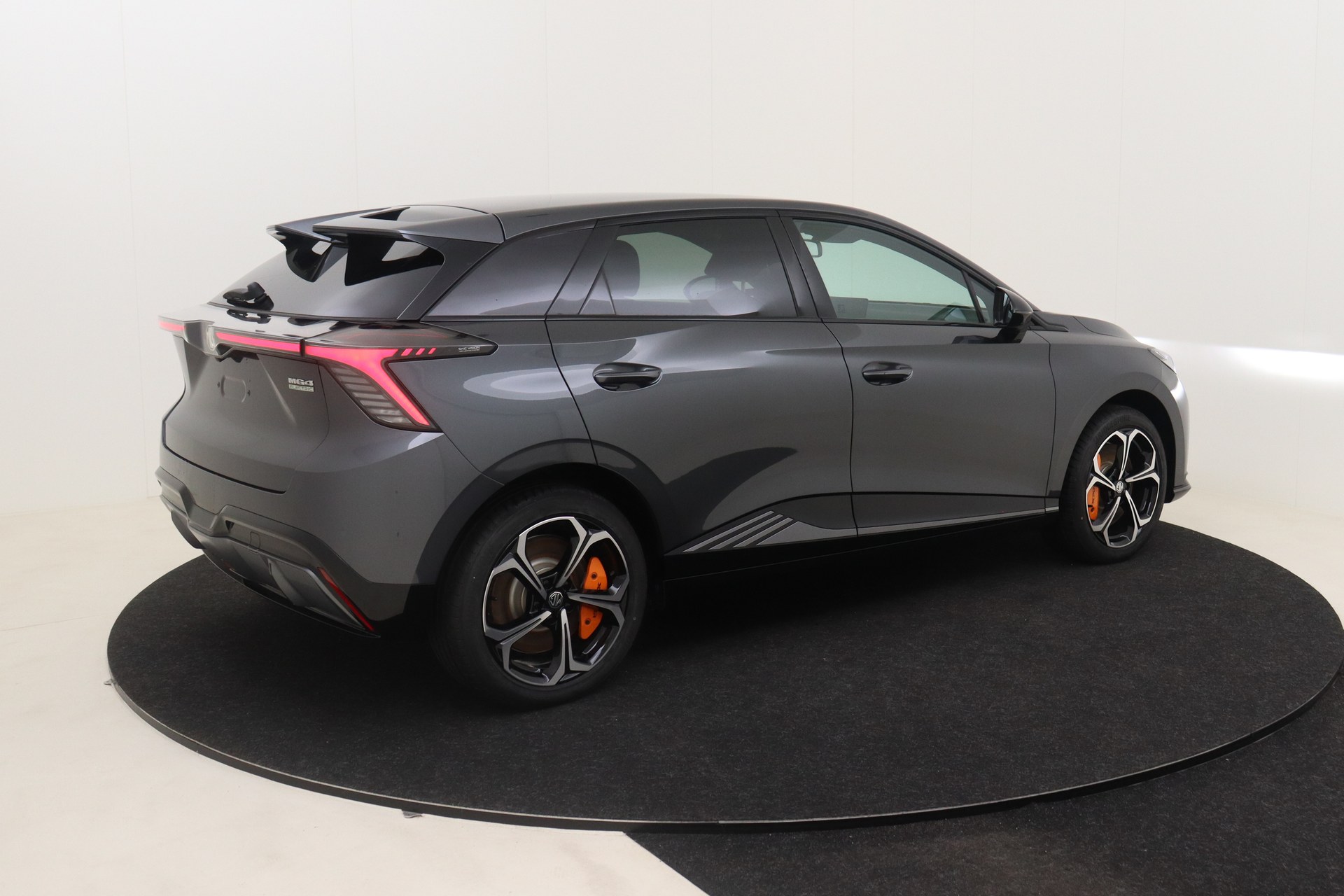 MG MG4 64 kWh X-POWER Luxury