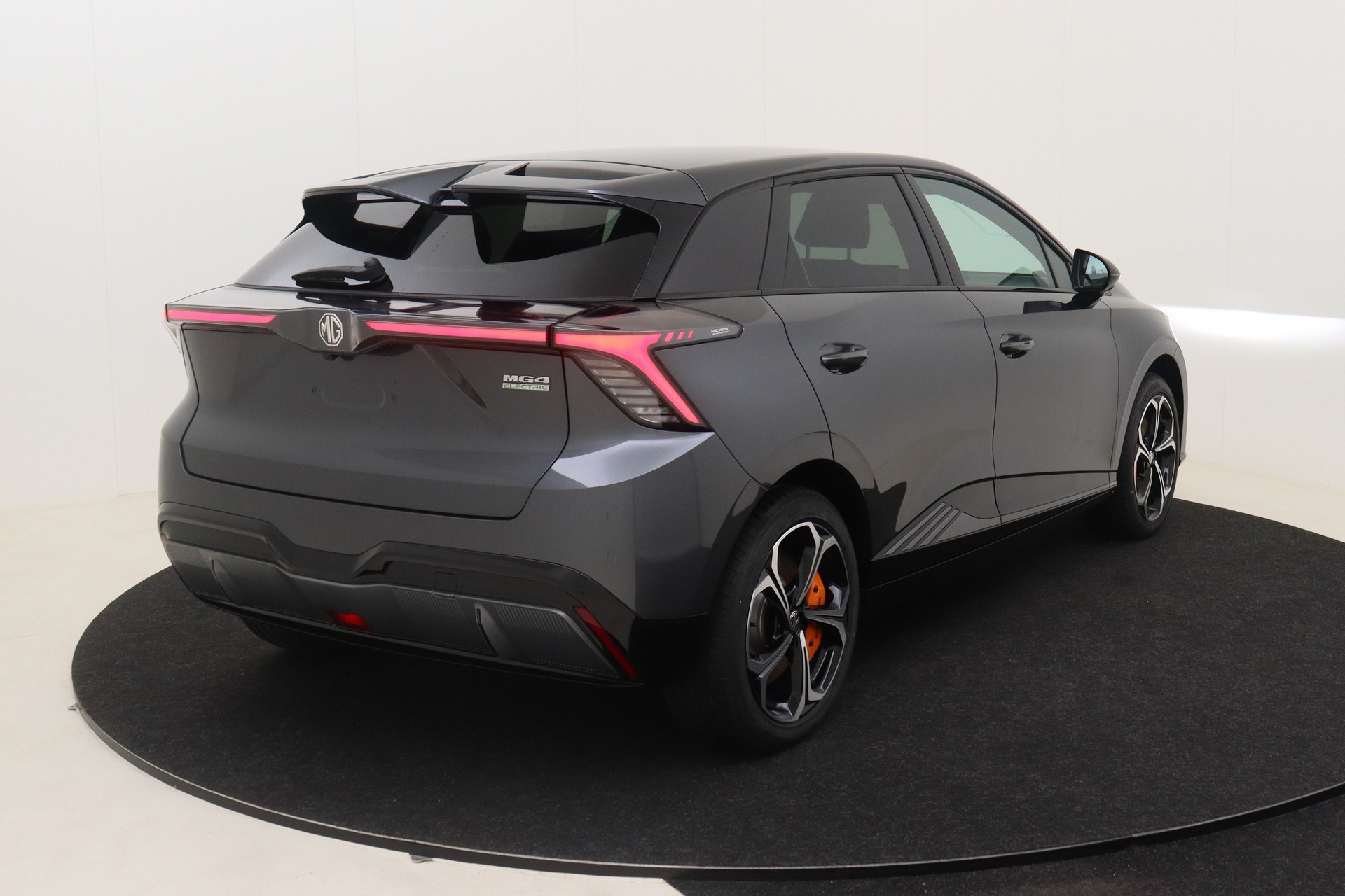 MG MG4 64 kWh X-POWER Luxury