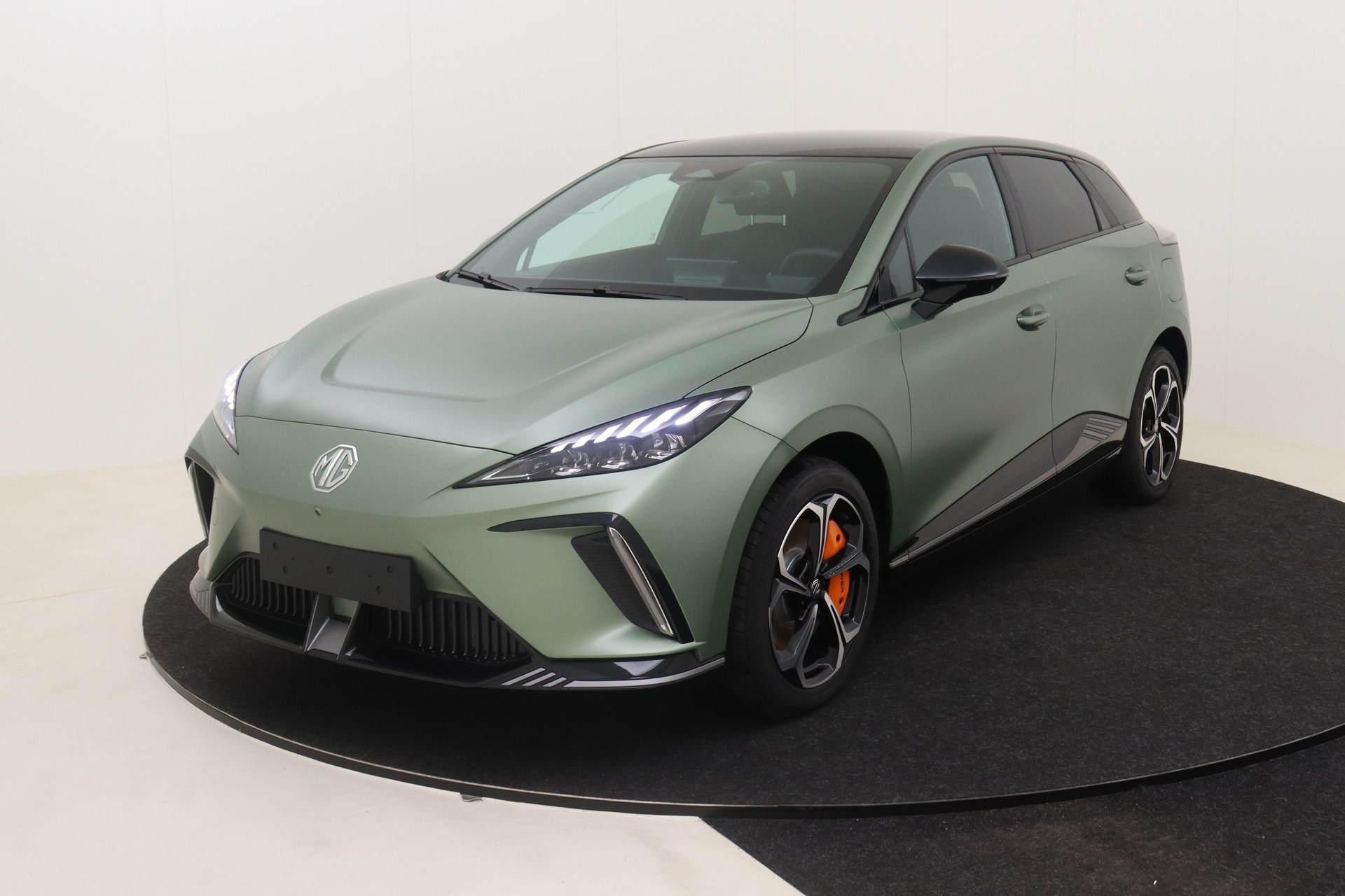 MG MG4 64 kWh X-POWER Luxury
