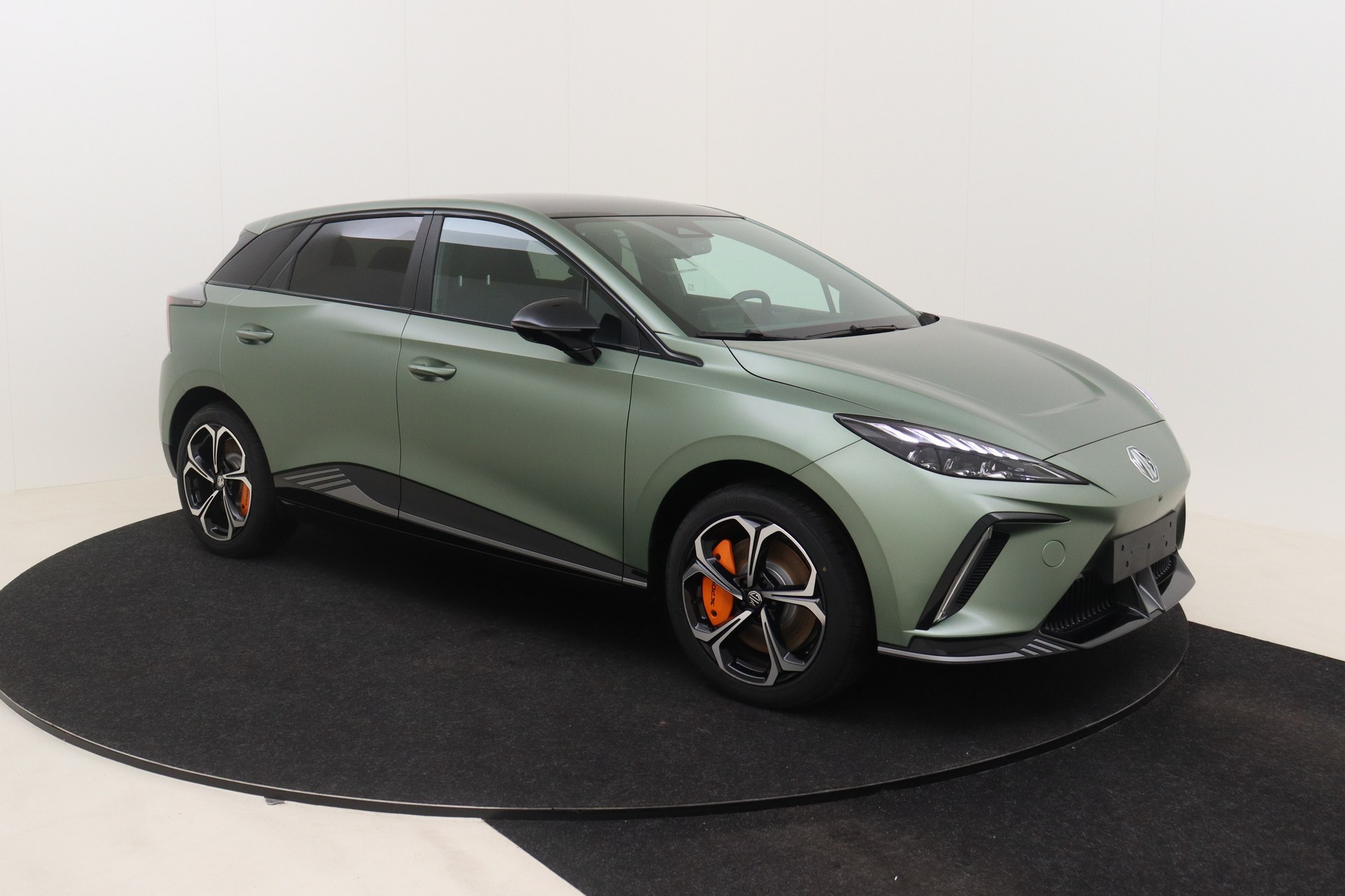 MG MG4 64 kWh X-POWER Luxury