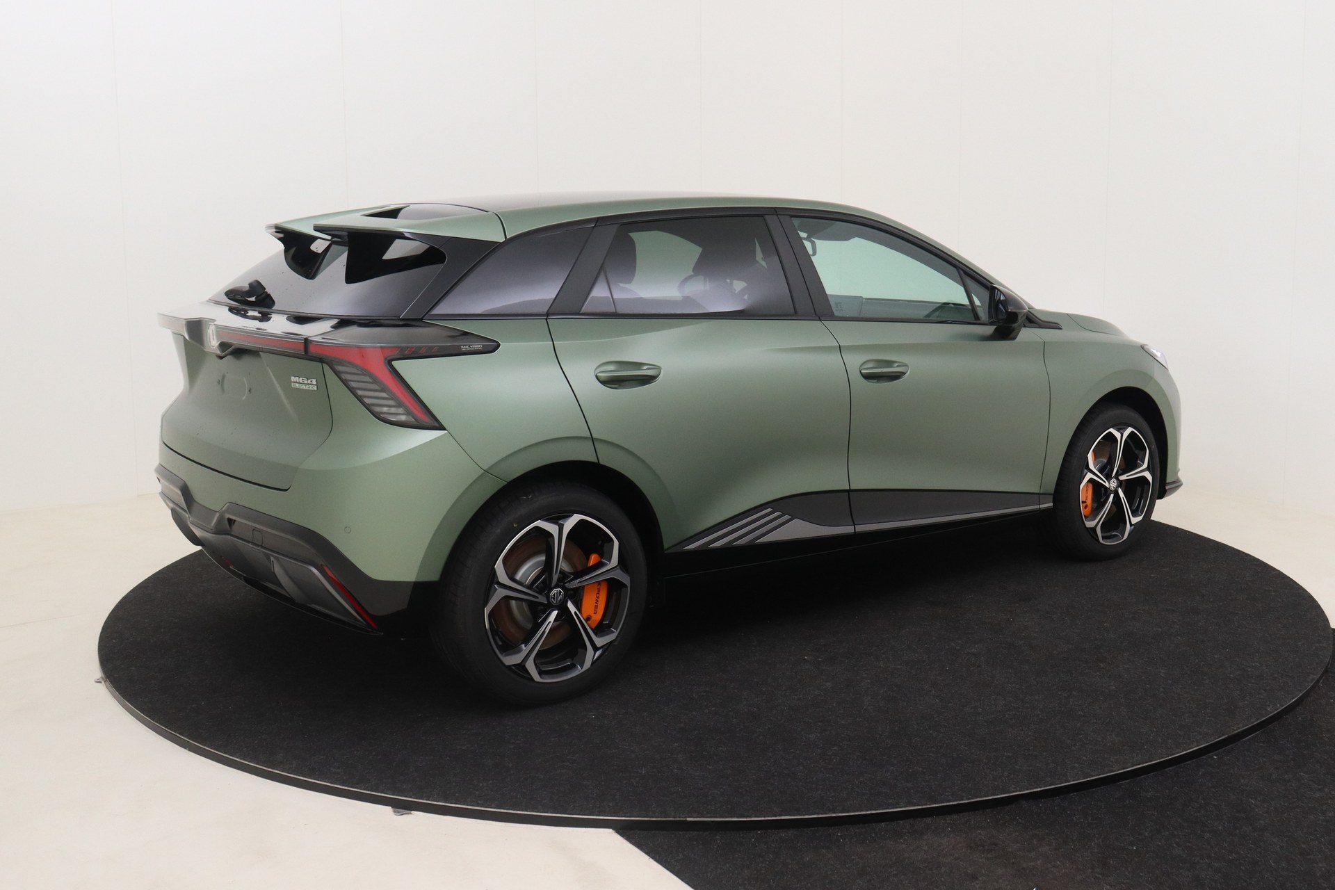 MG MG4 64 kWh X-POWER Luxury