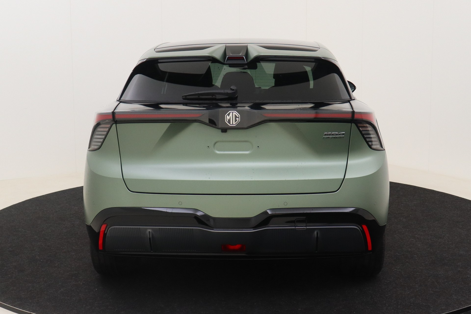 MG MG4 64 kWh X-POWER Luxury