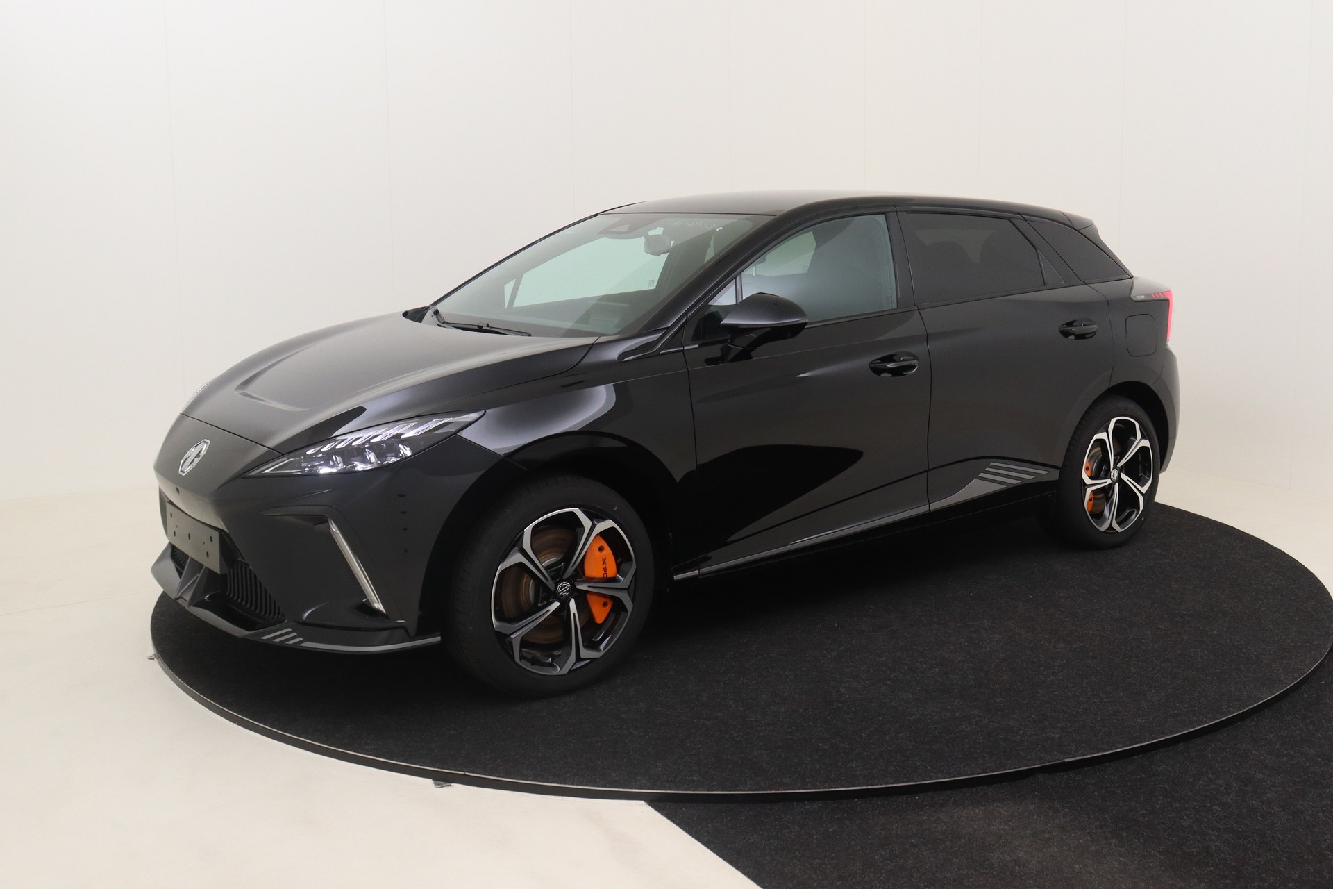 MG MG4 64 kWh X-POWER Luxury