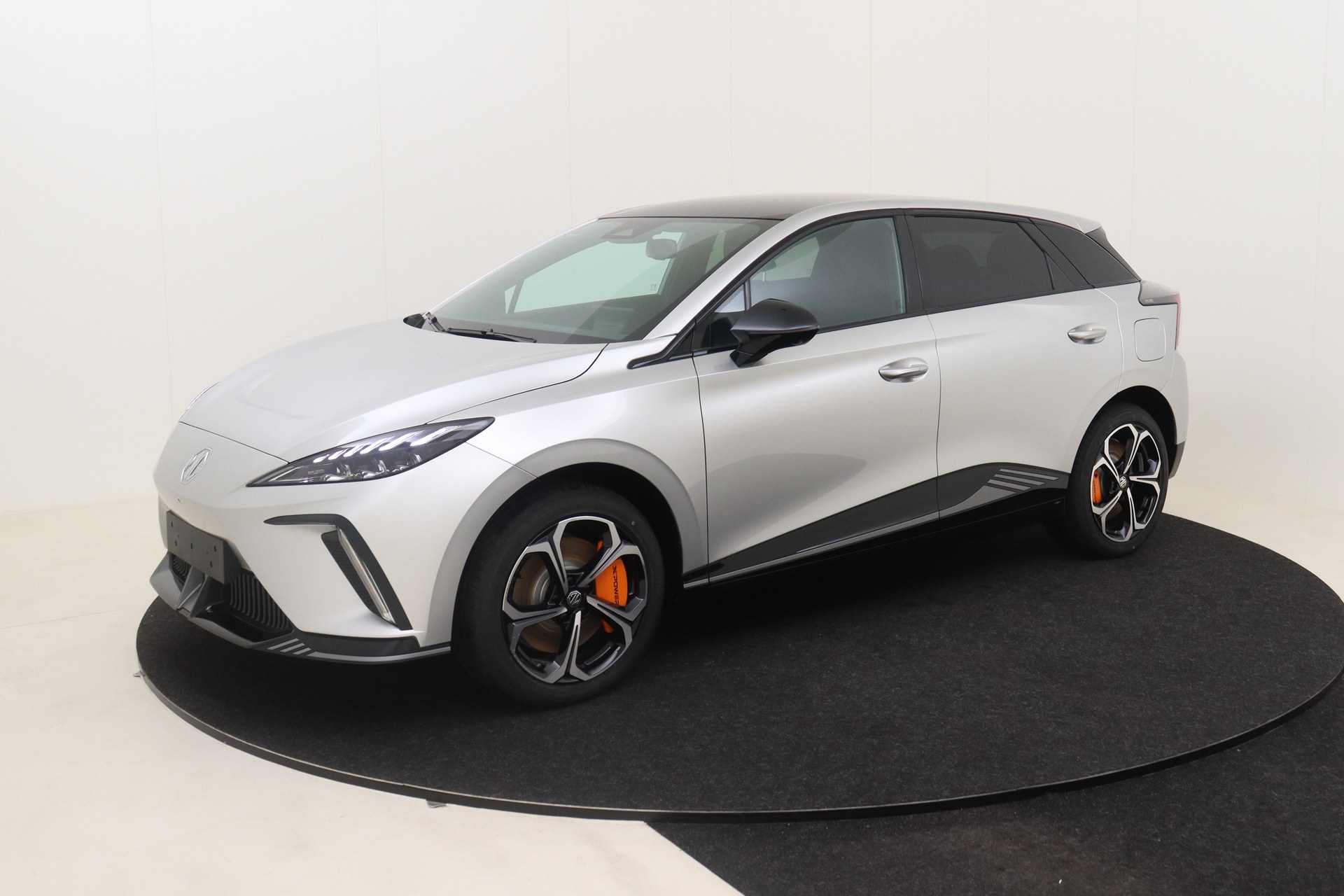 MG MG4 64 kWh X-POWER Luxury