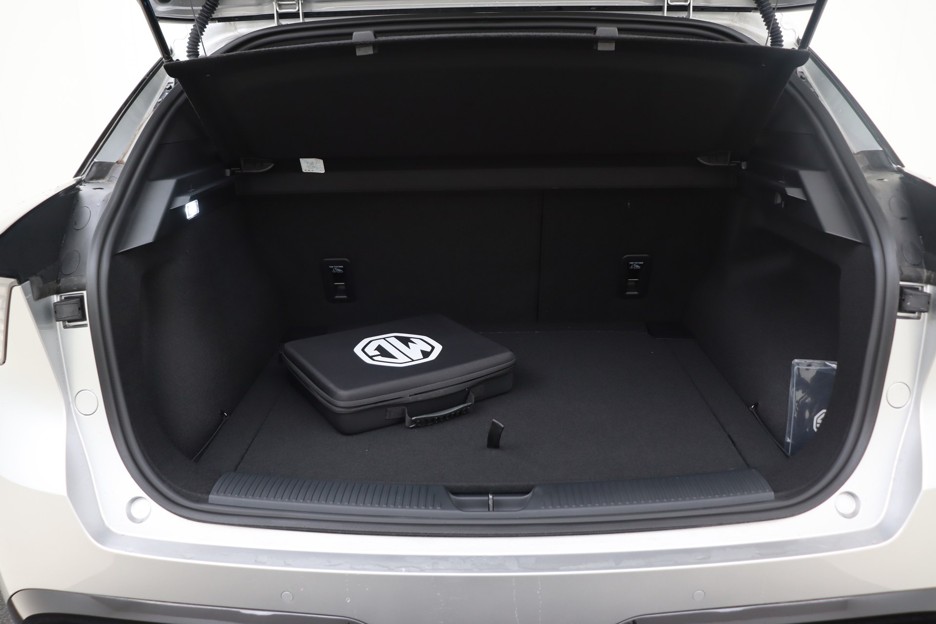 MG MG4 64 kWh X-POWER Luxury